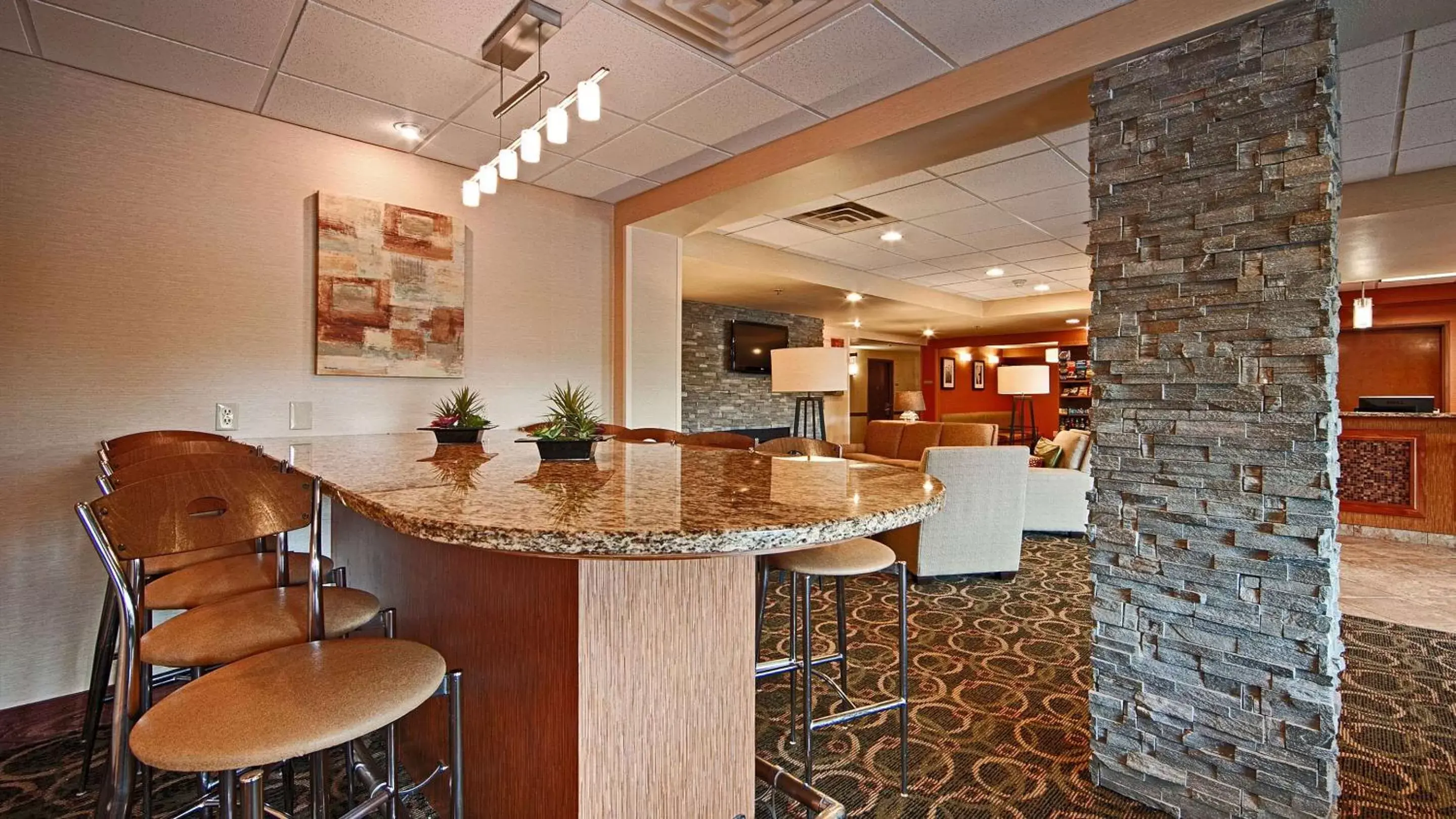 Lobby or reception, Lounge/Bar in Comfort Inn & Suites Copley Akron