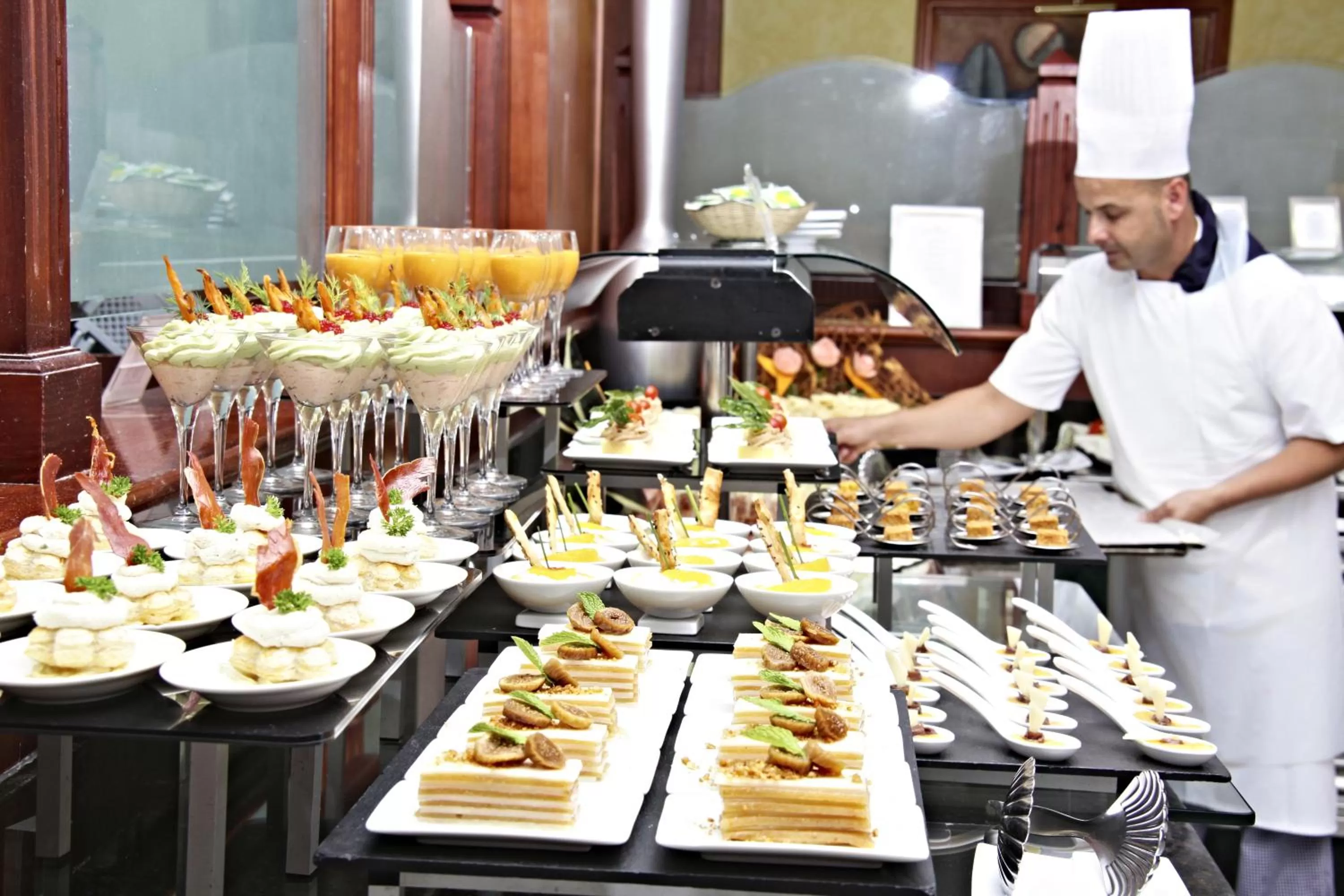 Staff in Bahia Principe Sunlight Tenerife