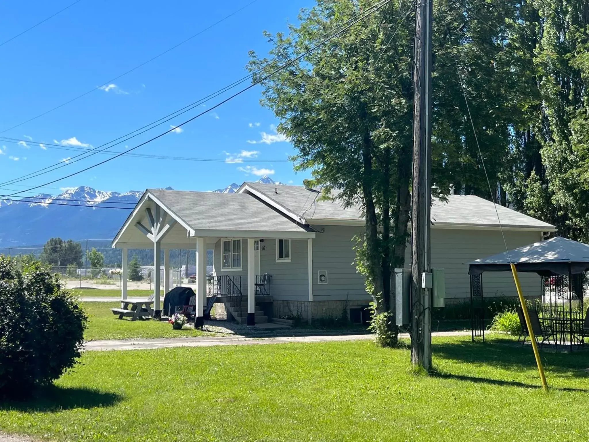 Property Building in Brookside Motel