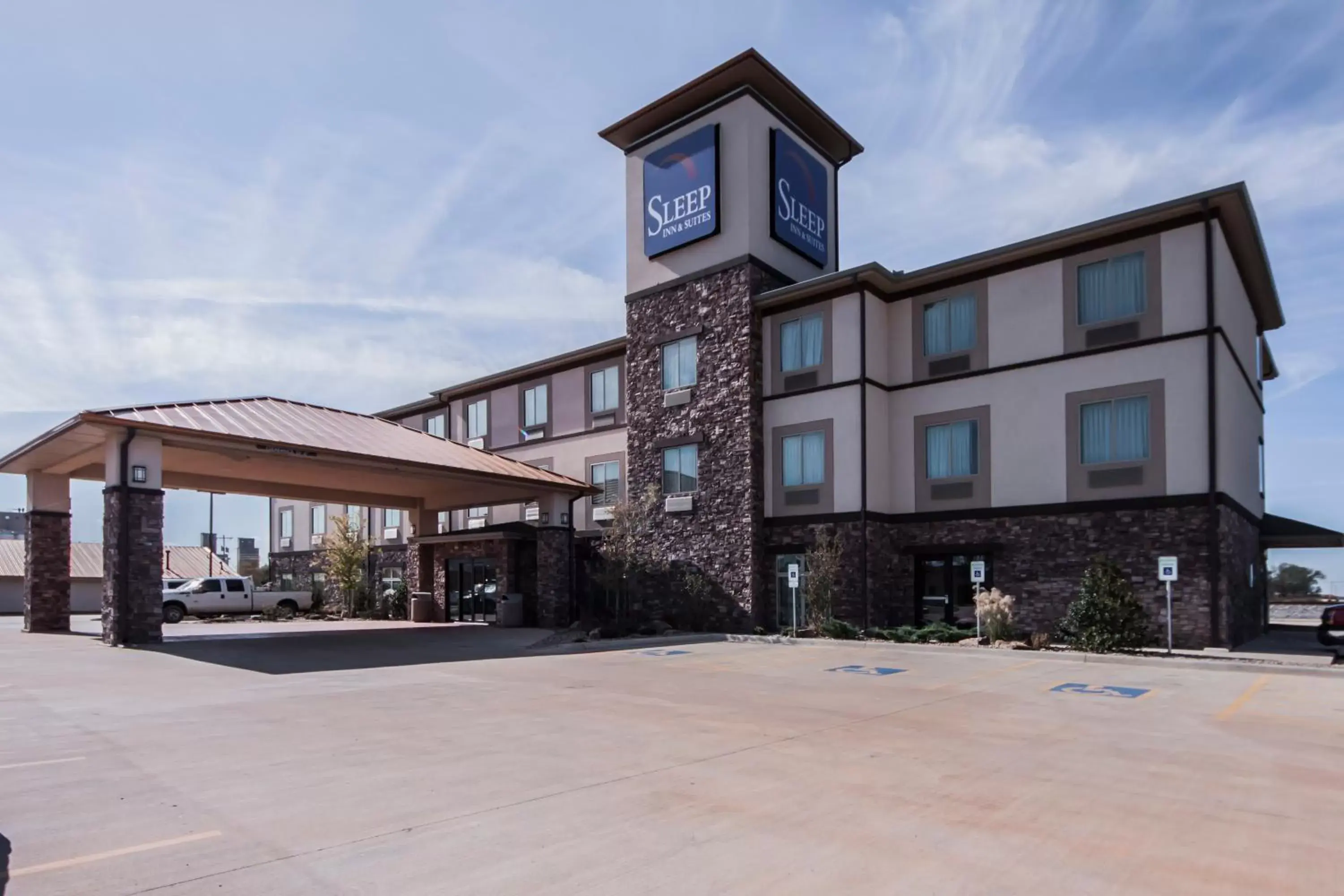 Facade/entrance, Property Building in Sleep Inn & Suites Hennessey North