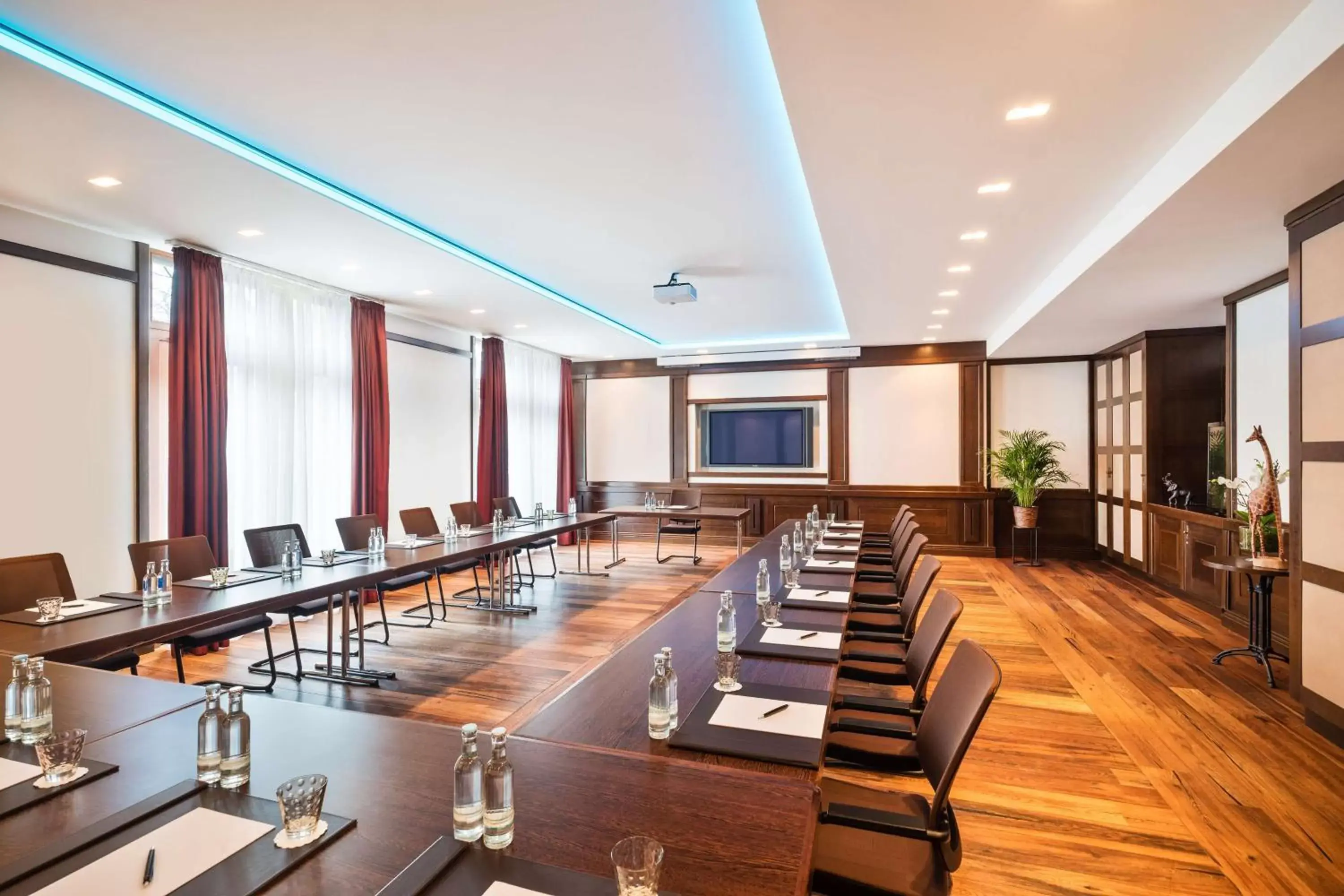 Meeting/conference room in Lindner Hotel Hamburg Hagenbeck, part of JdV by Hyatt