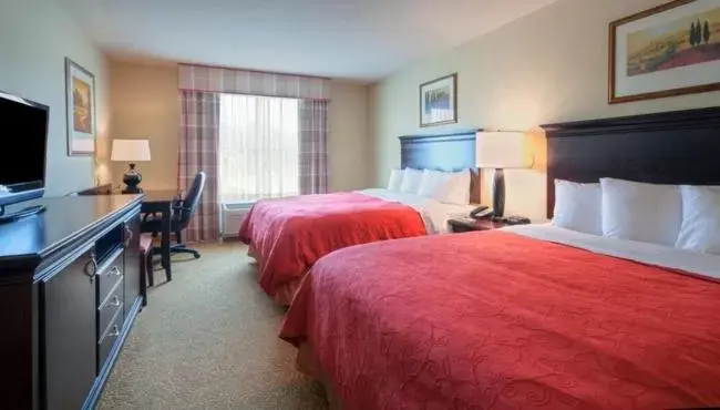 Bedroom, Bed in Country Inn & Suites by Radisson, Petersburg, VA