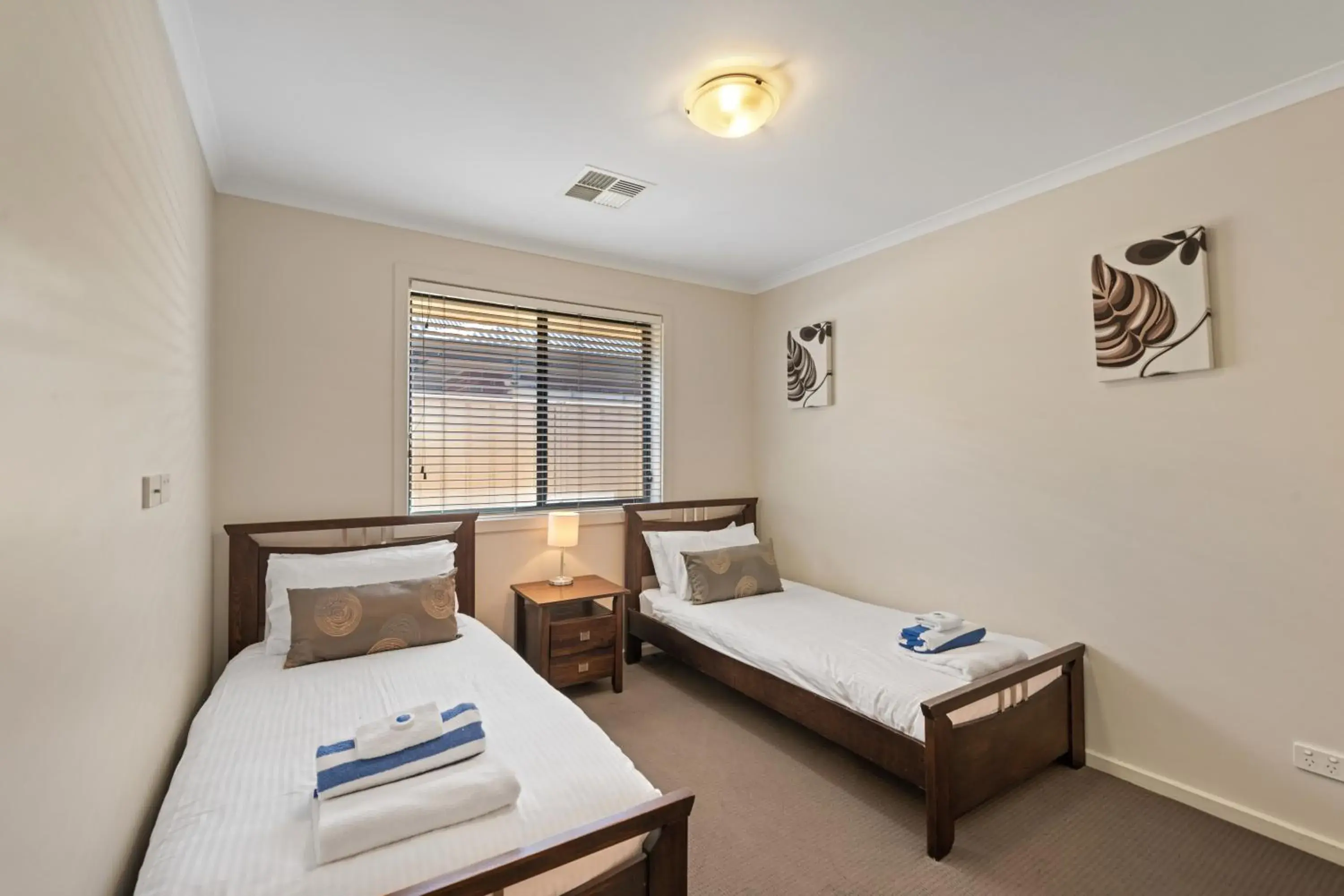 Bedroom, Bed in Discovery Parks - Barossa Valley
