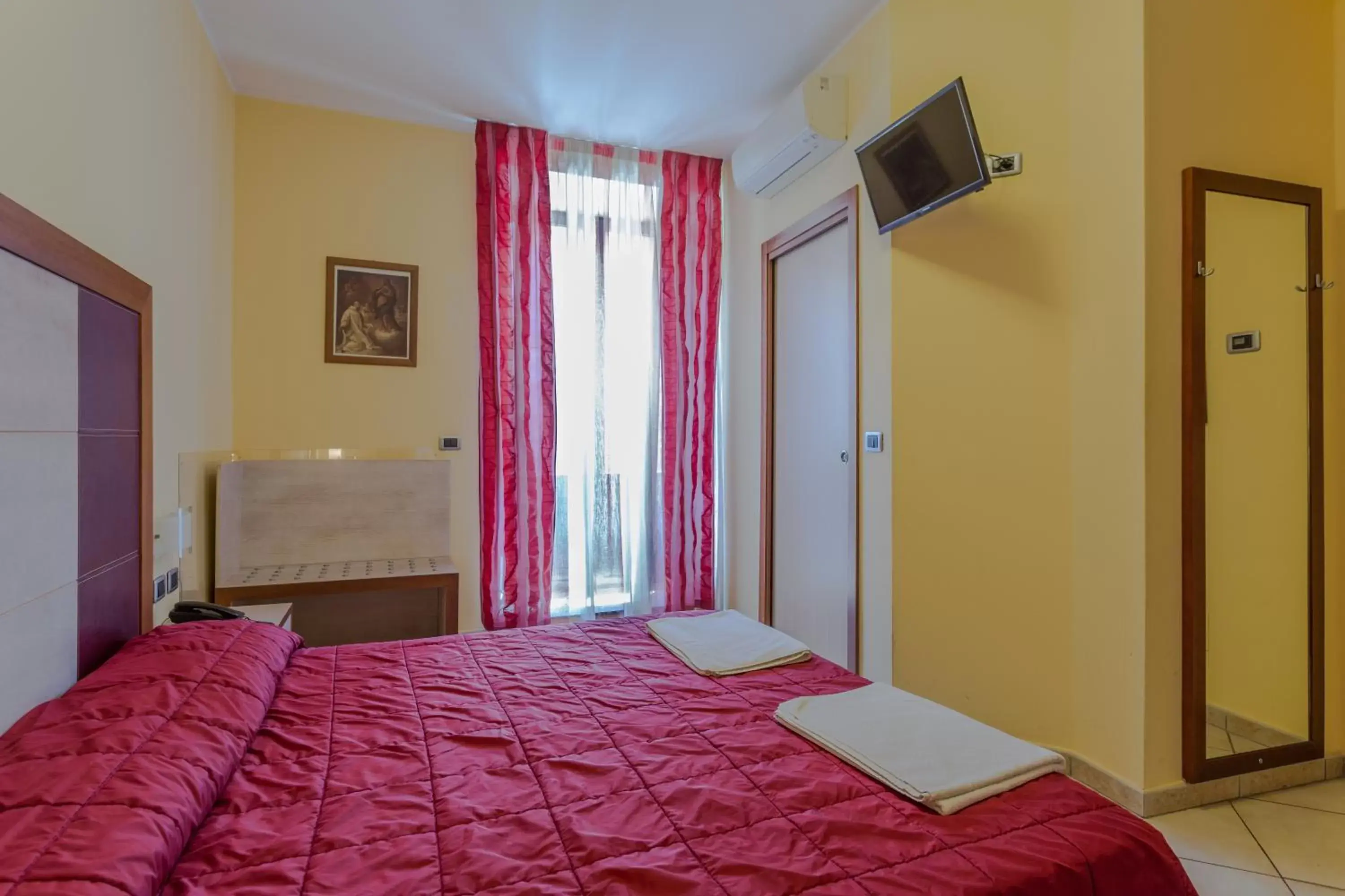 Bed in Hotel Conte Ruggero