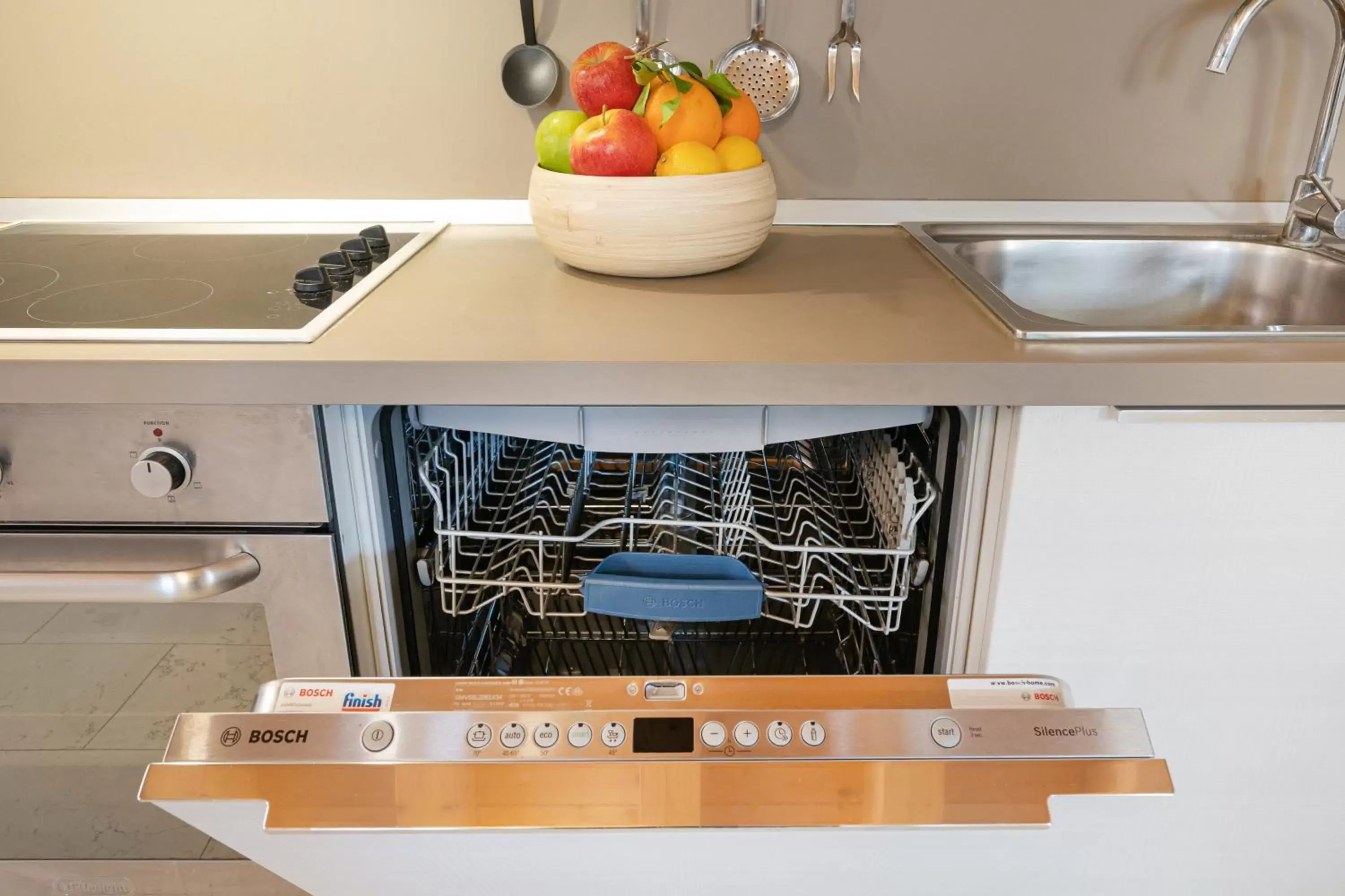 dishwasher, Kitchen/Kitchenette in Ca' Degli Antichi Giardini Apartments