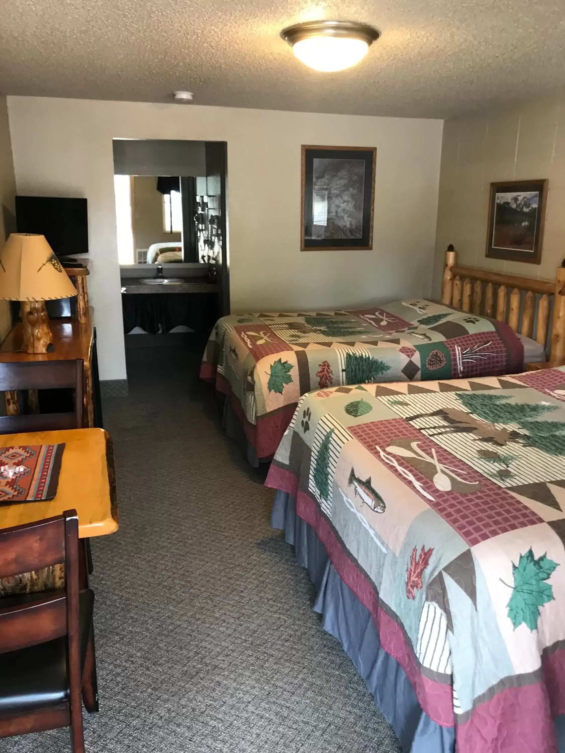 Photo of the whole room, Bed in Mingo Motel