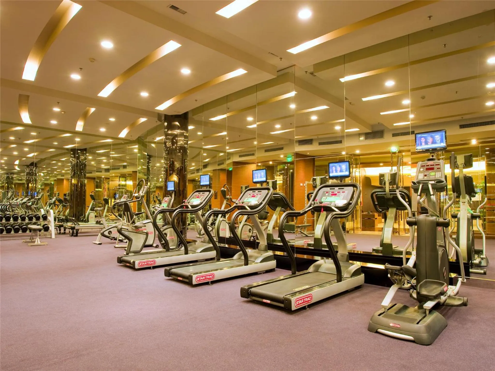 Fitness centre/facilities in Wyndham Grand Plaza Royale Hangzhou