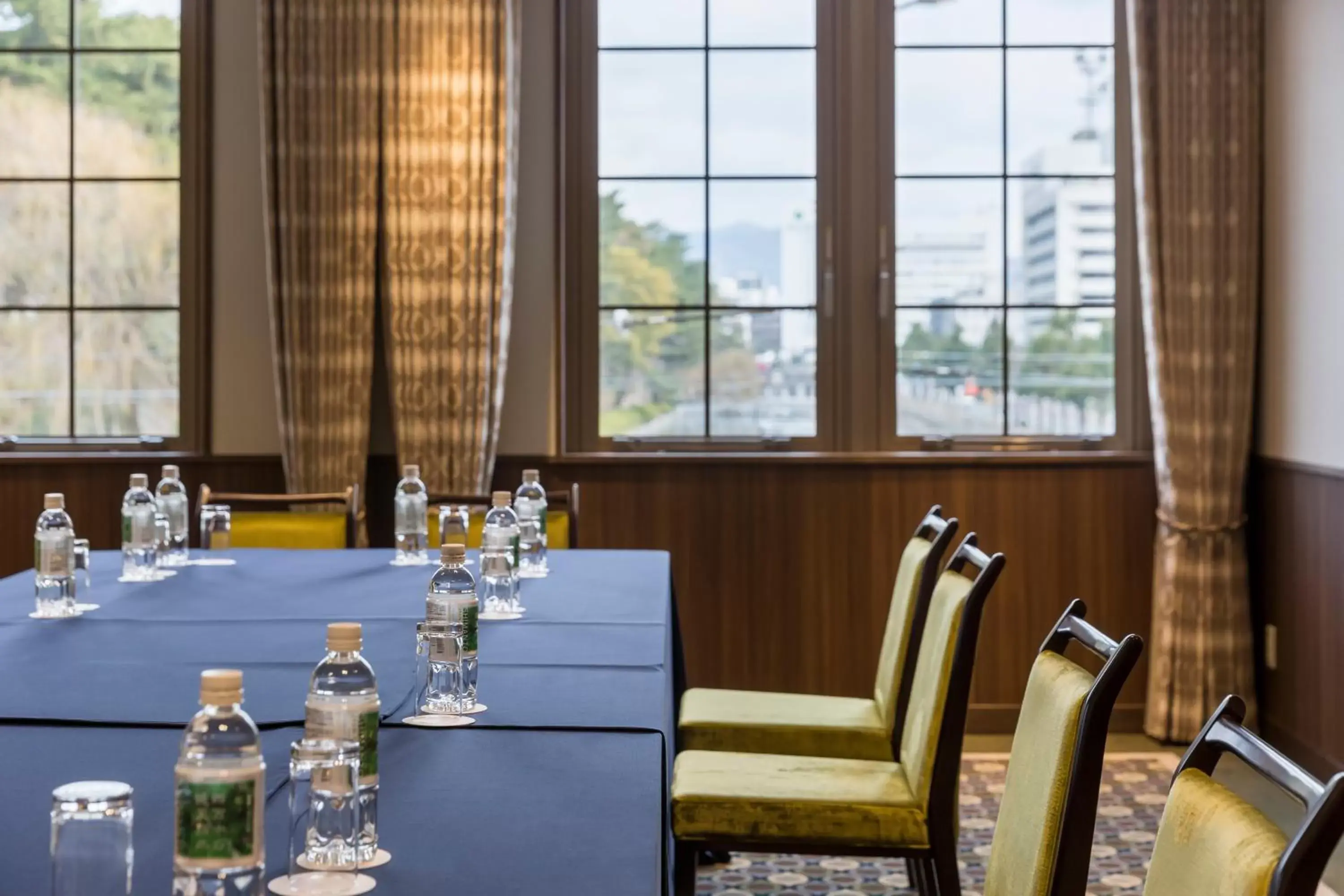 Meeting/conference room, Restaurant/Places to Eat in HOTEL MYSTAYS Matsuyama