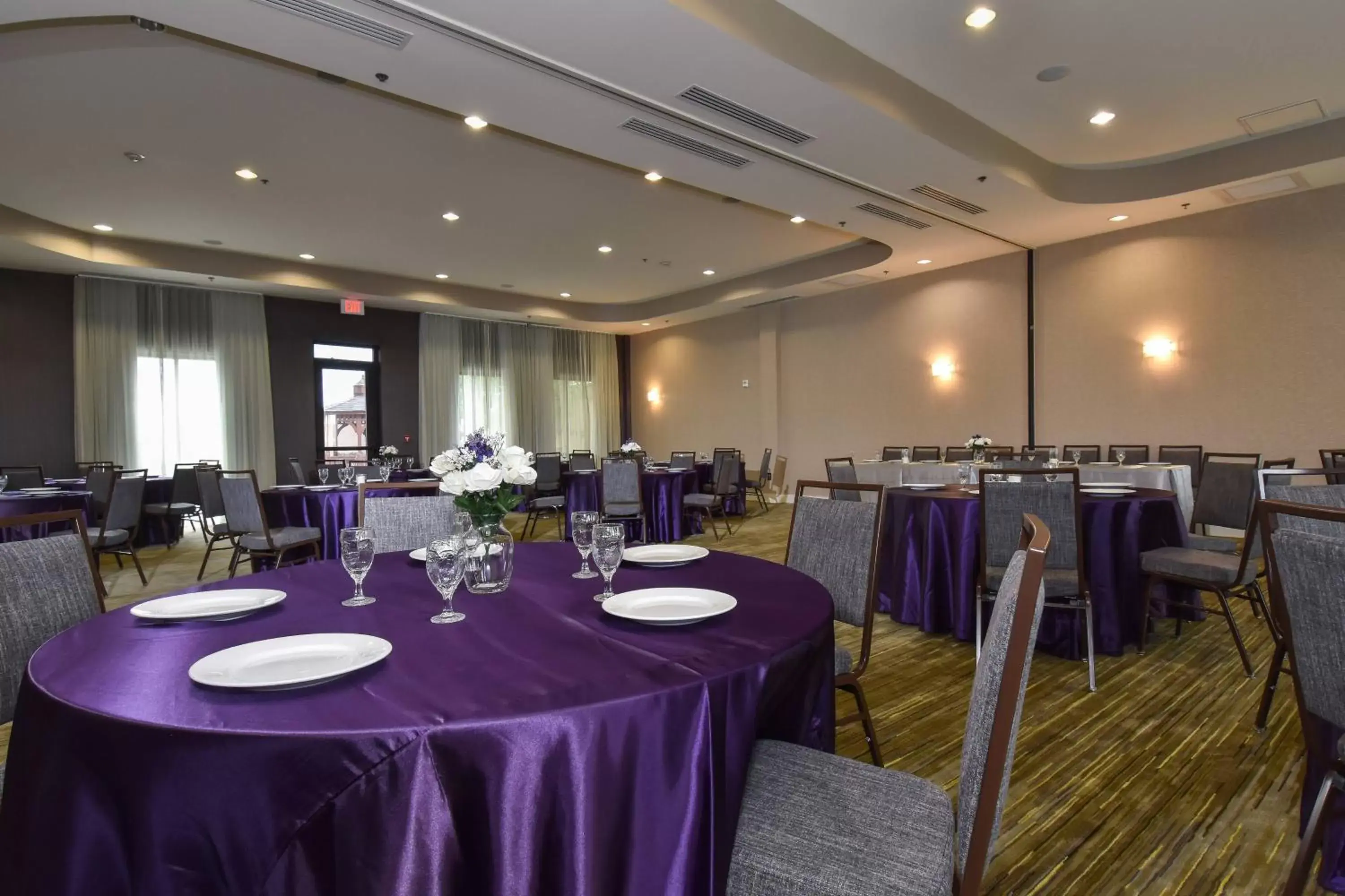 Banquet/Function facilities, Restaurant/Places to Eat in Courtyard Charlotte Concord