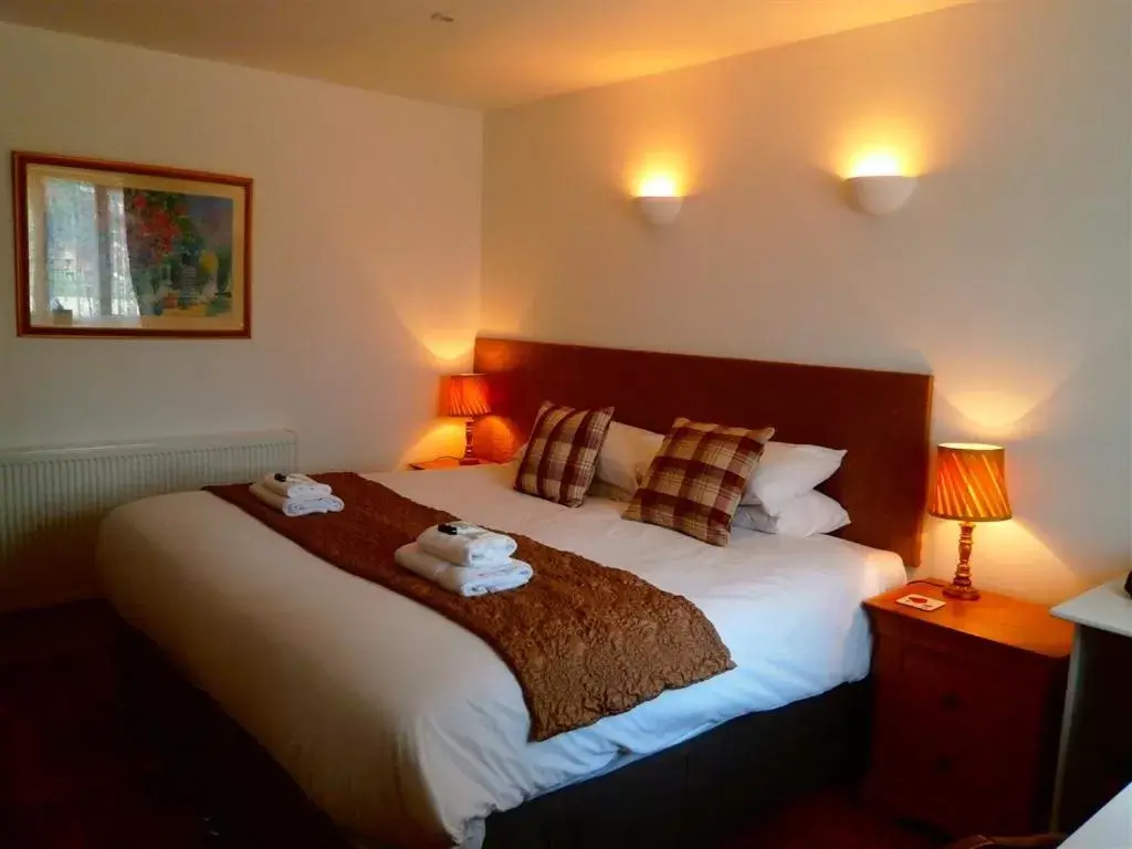 Double Room with Private Bathroom in The Fox & Hounds