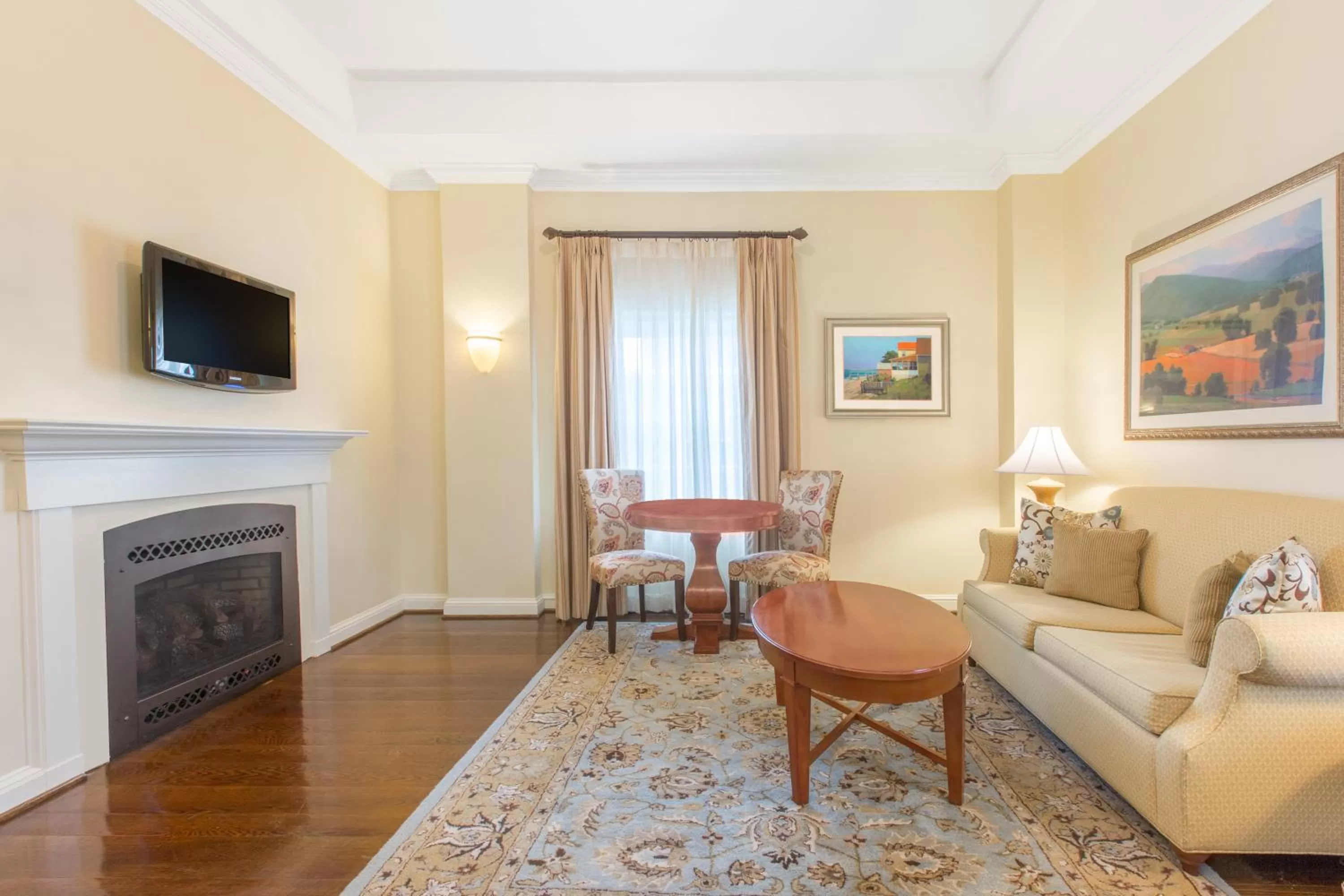 Seating area in The George Washington - A Wyndham Grand Hotel