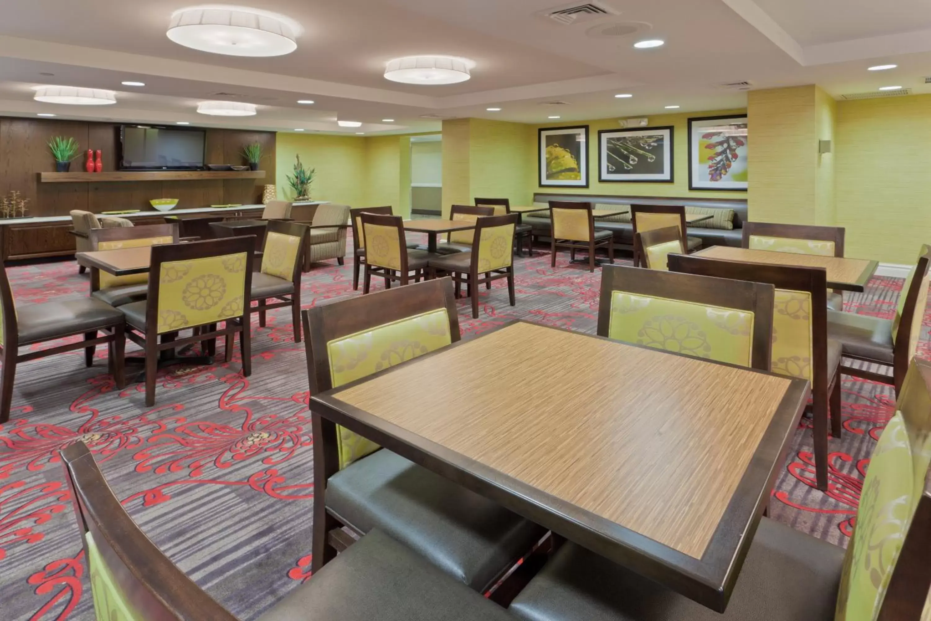 Breakfast, Restaurant/Places to Eat in Holiday Inn Express - Neptune, an IHG Hotel