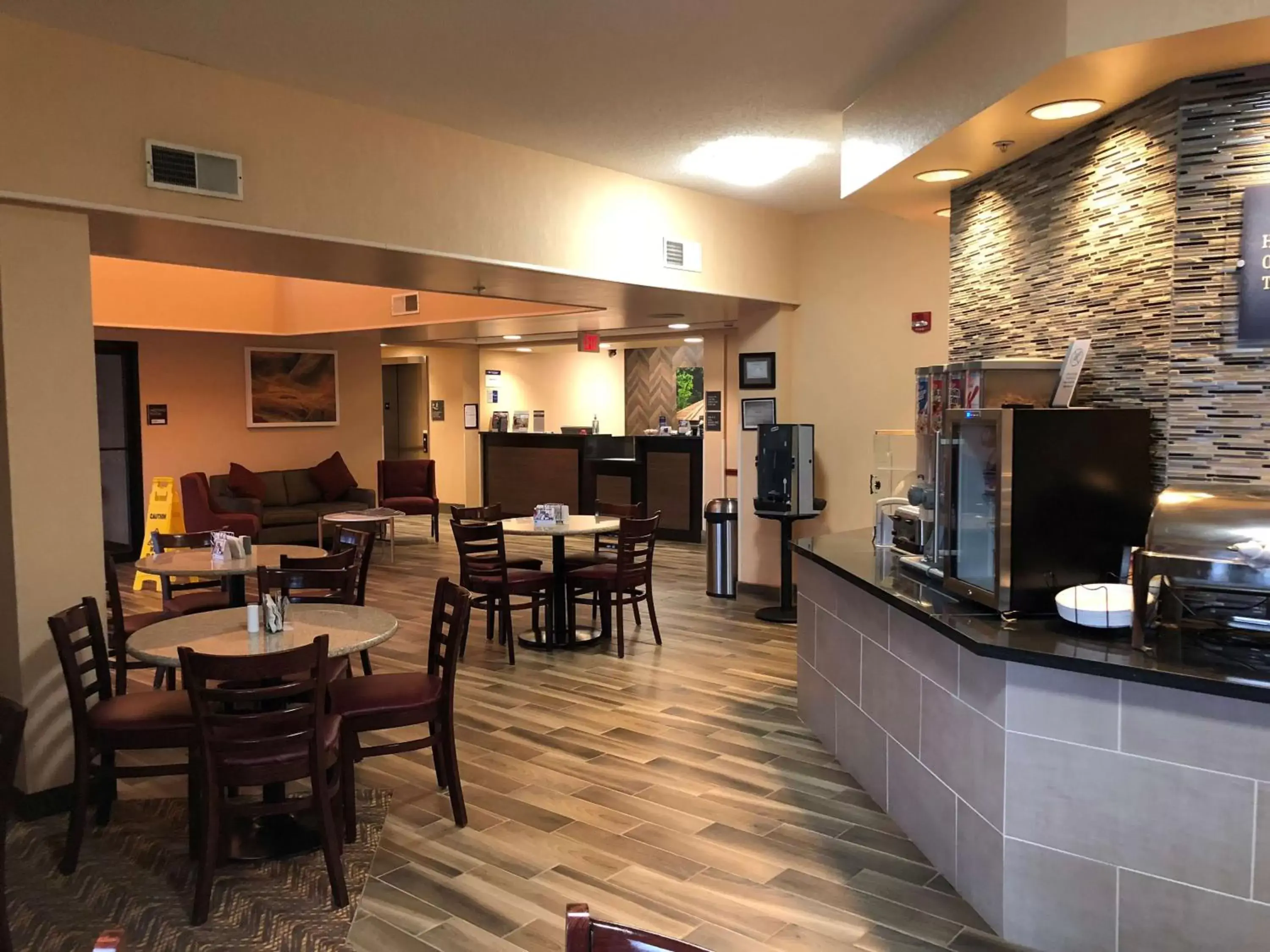 Restaurant/places to eat in Best Western Danville Inn Restaurant/places to eat in Best Western Danville Inn