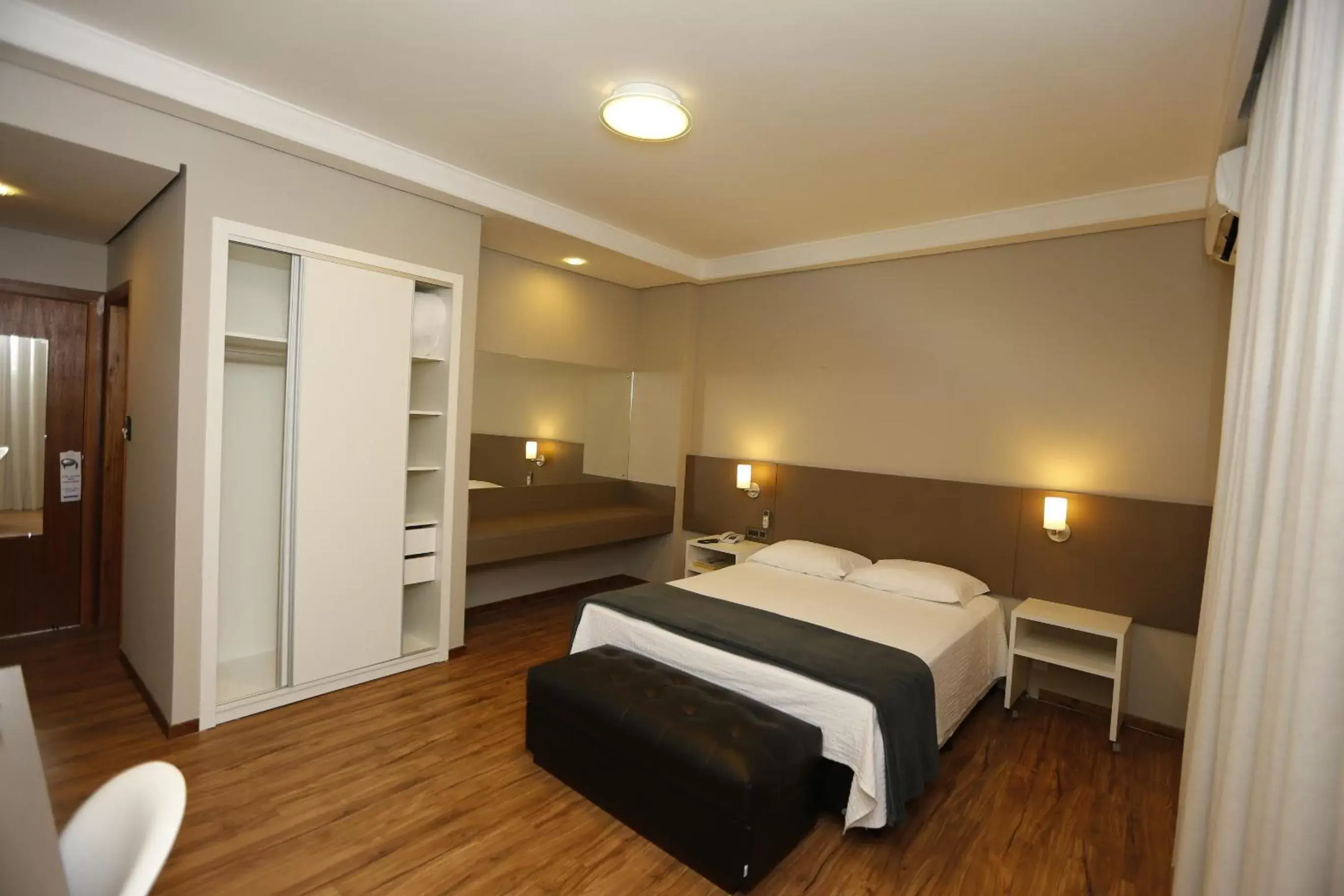 Deluxe Queen Room - single occupancy in Hotel Himmelblau