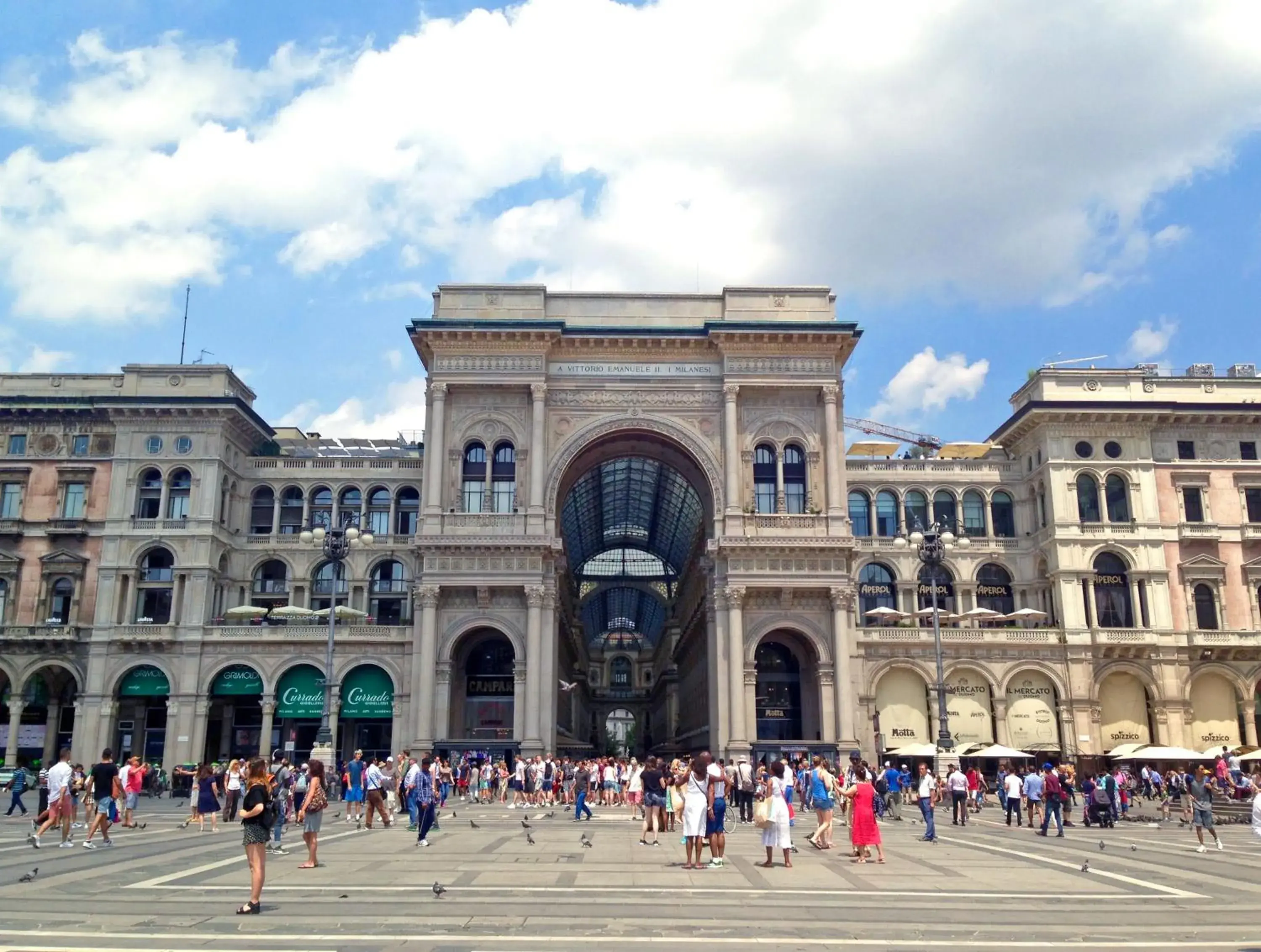 Shopping Area, Nearby Landmark in Hotel Forum