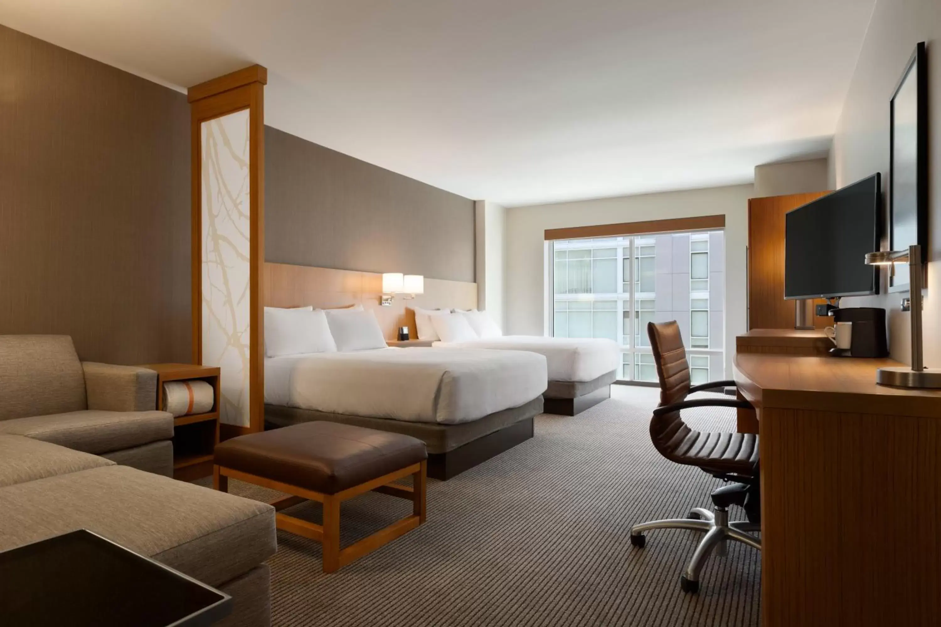 Queen Room with Two Queen Beds and View in Hyatt Place Washington DC/Georgetown/West End