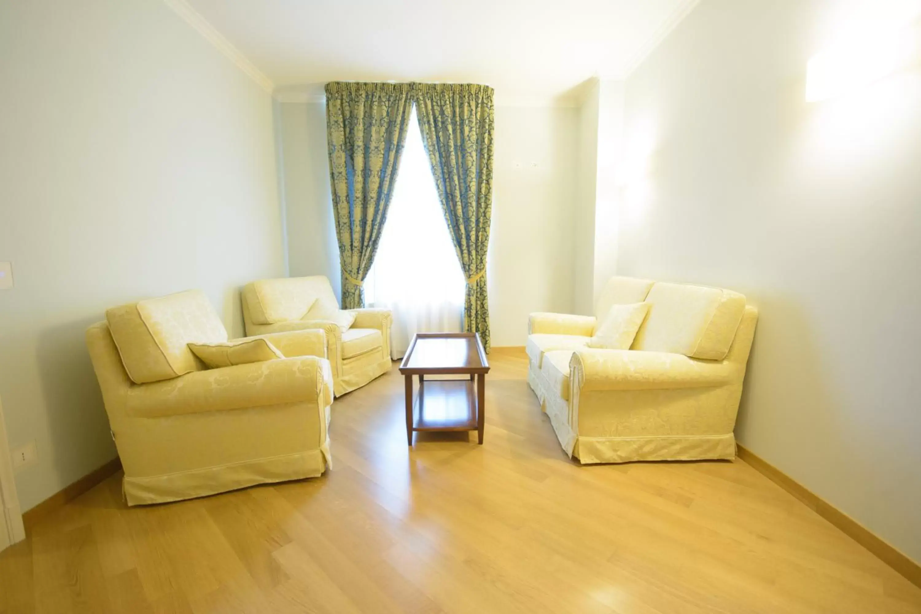 Communal lounge/ TV room, Seating Area in Domus Stella Maris - Casa per Ferie
