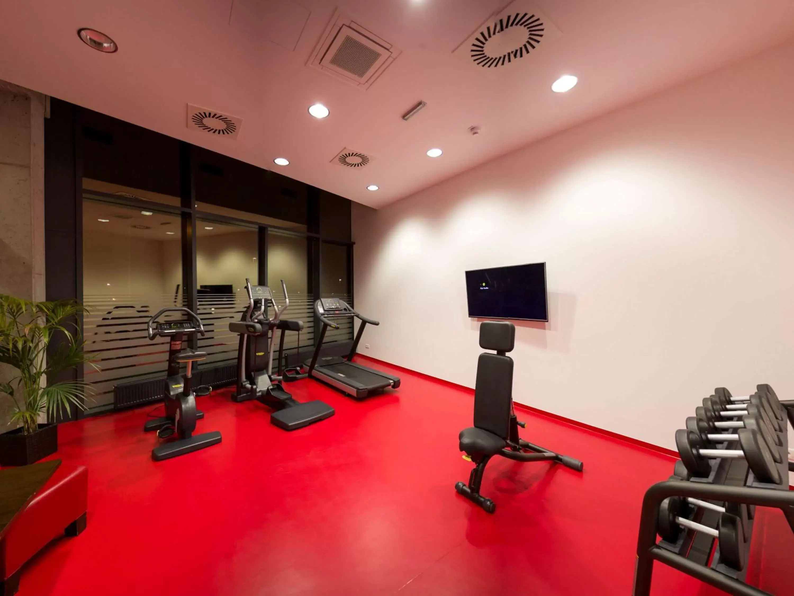 On site, Fitness Center/Facilities in Ibis Vienna Airport