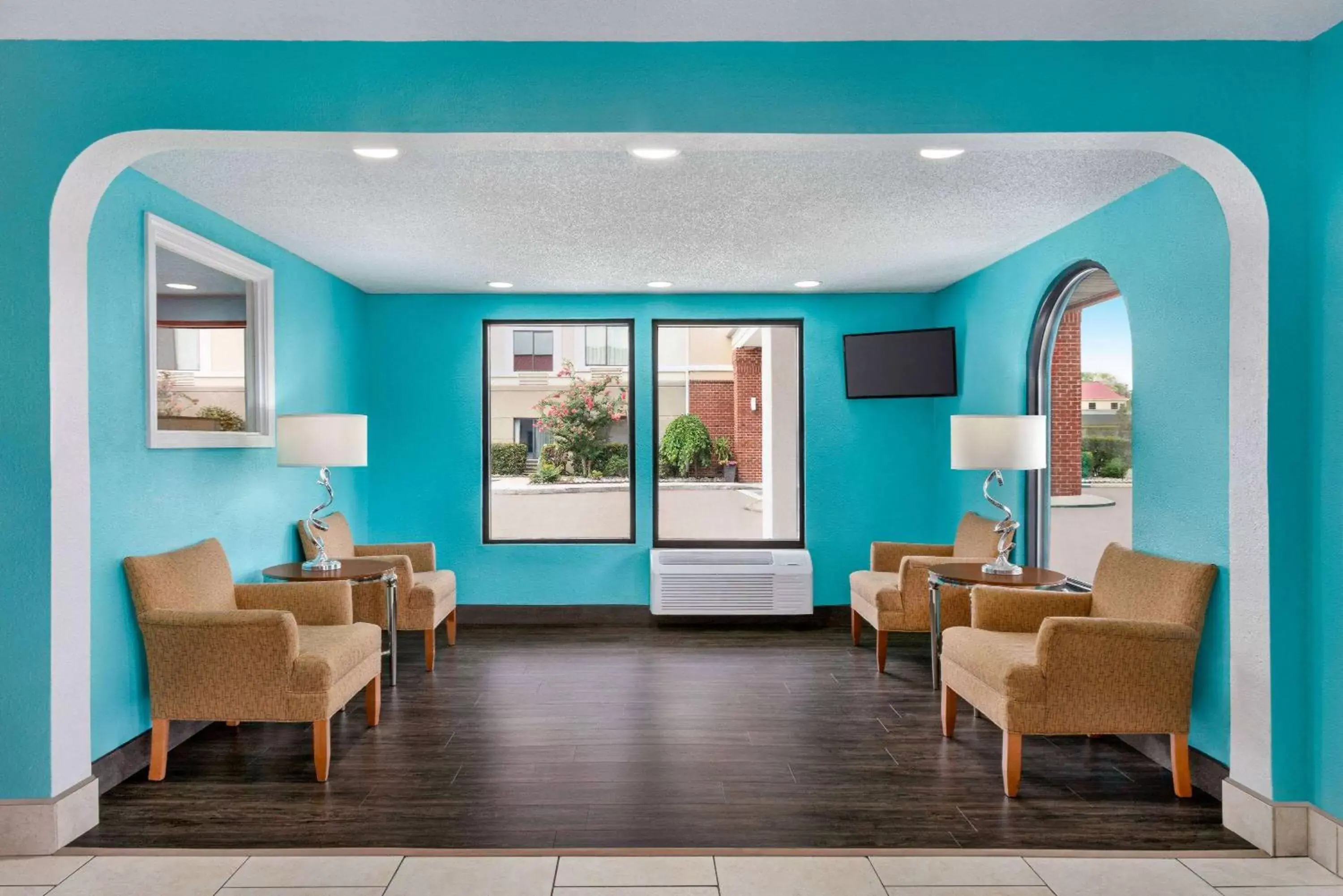 Lobby or reception, Seating Area in Howard Johnson by Wyndham Chattanooga Lookout Mountain