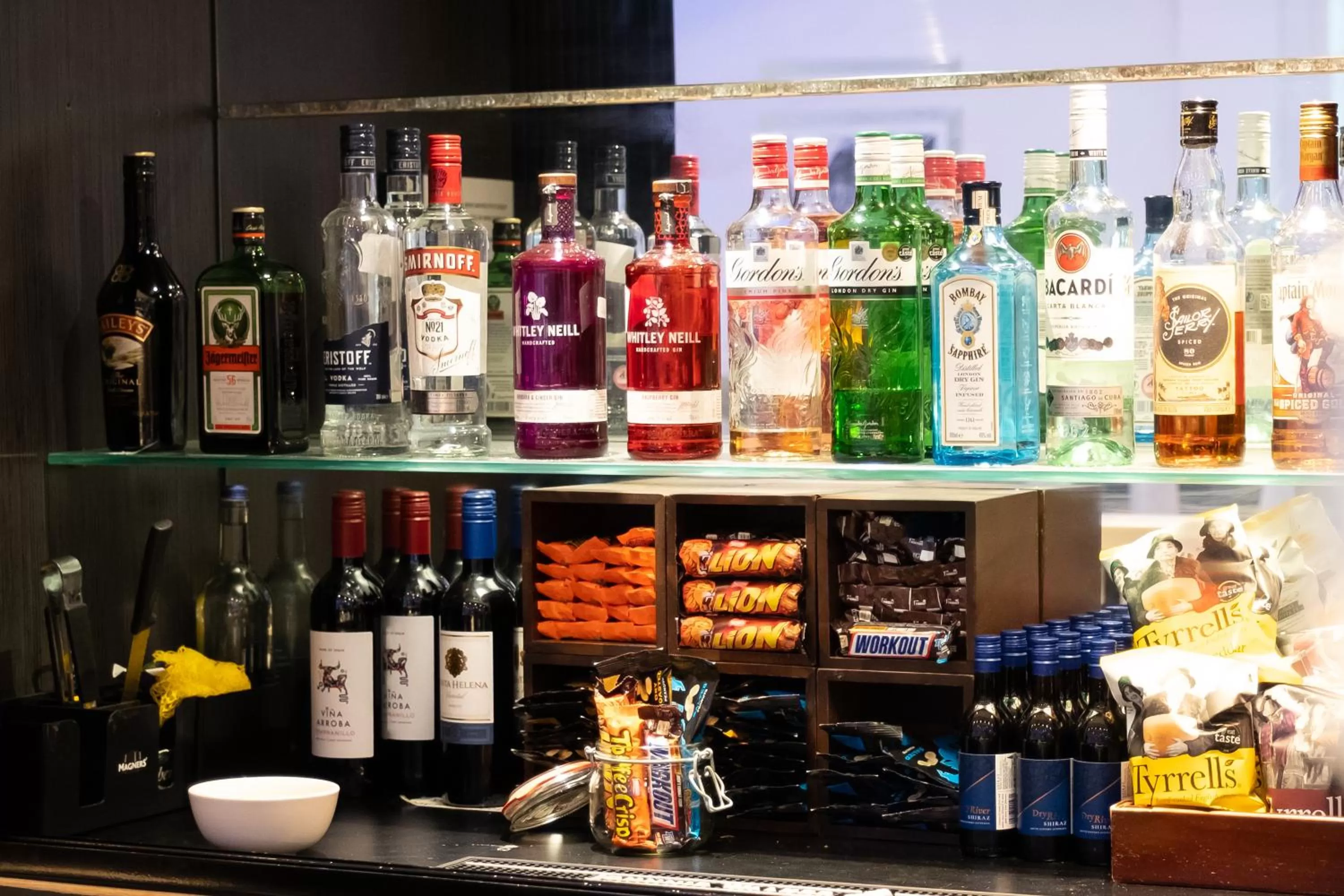 Lounge or bar in Holiday Inn Express Manchester City Centre Arena by IHG