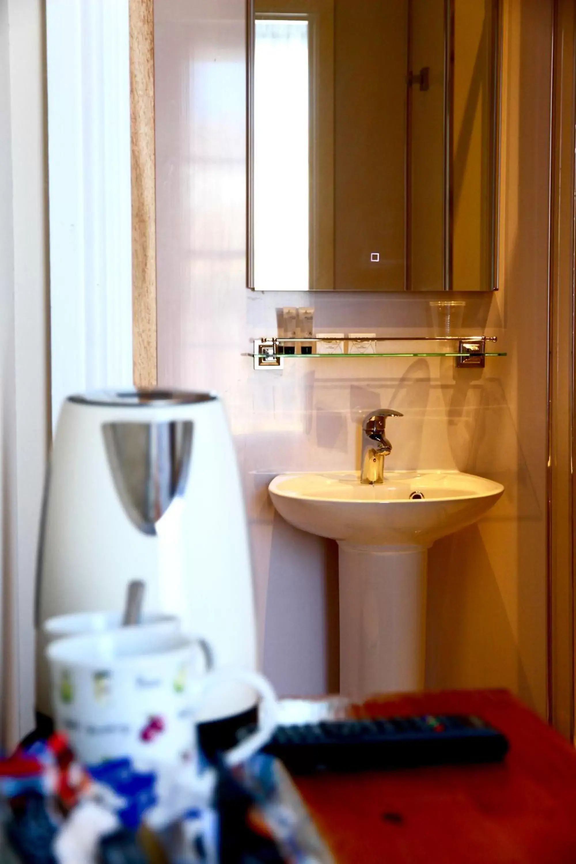 Large Family Room in The Western Large Family Room in The Western