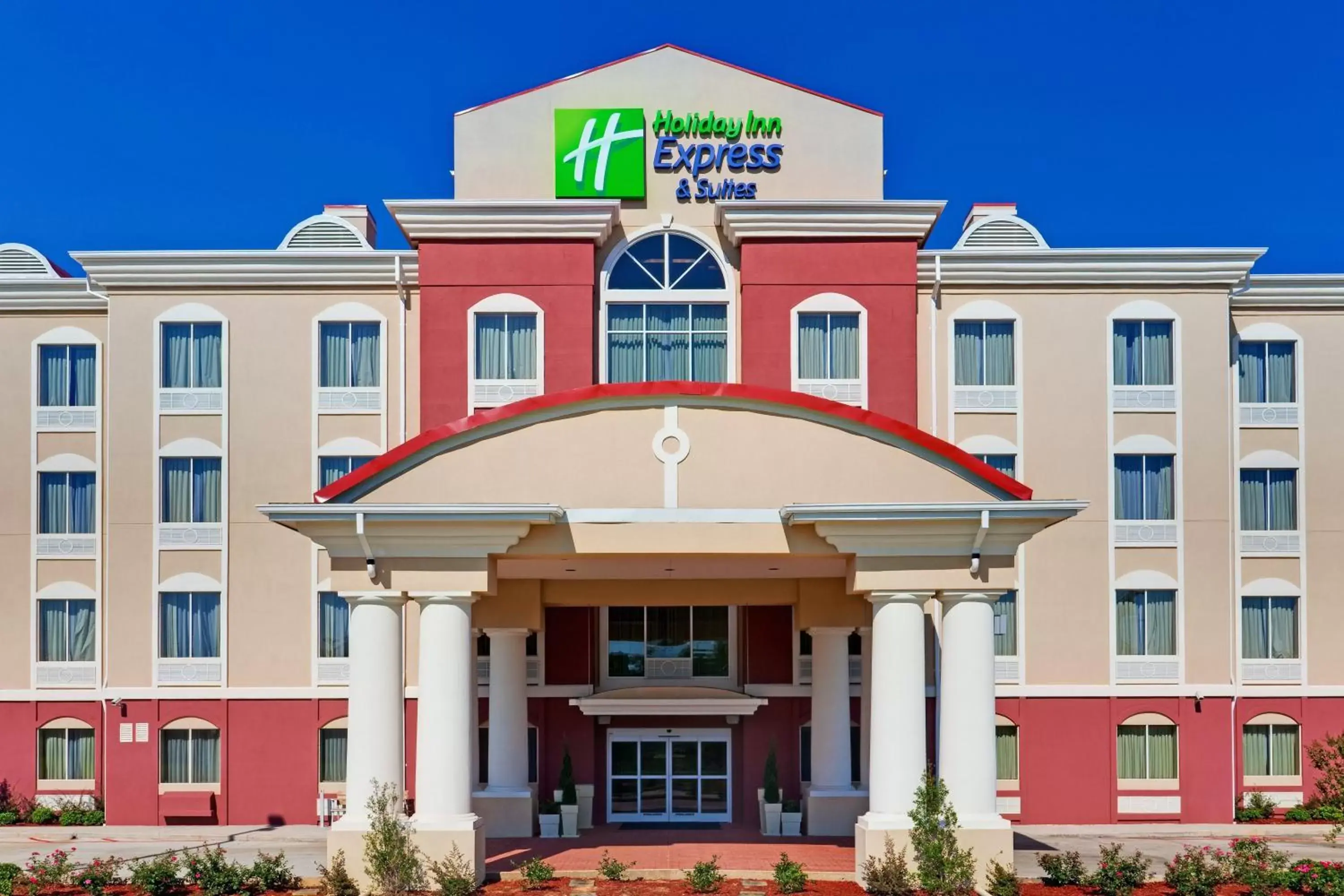 Property building in Holiday Inn Express Hotel & Suites Byram by IHG Property building in Holiday Inn Express Hotel & Suites Byram by IHG