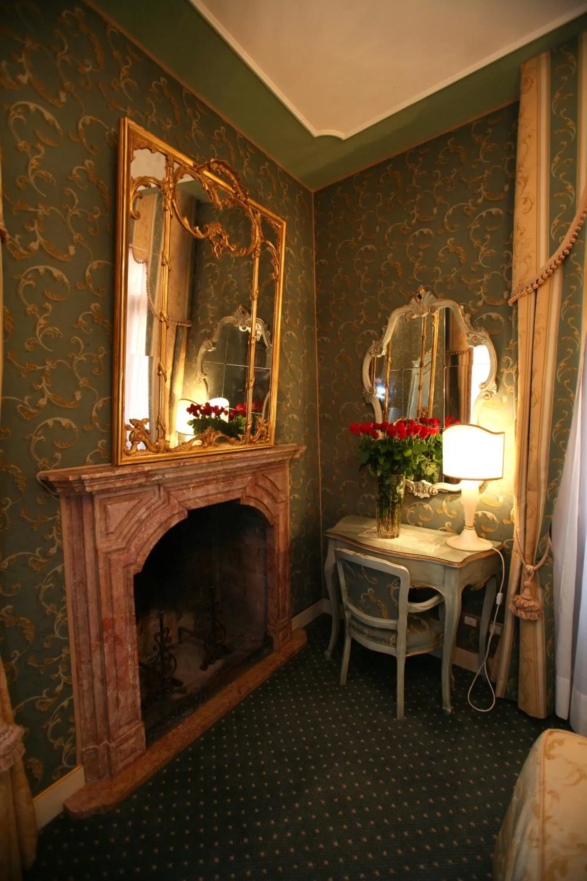 Photo of the whole room, Seating Area in Locanda Ca' del Brocchi