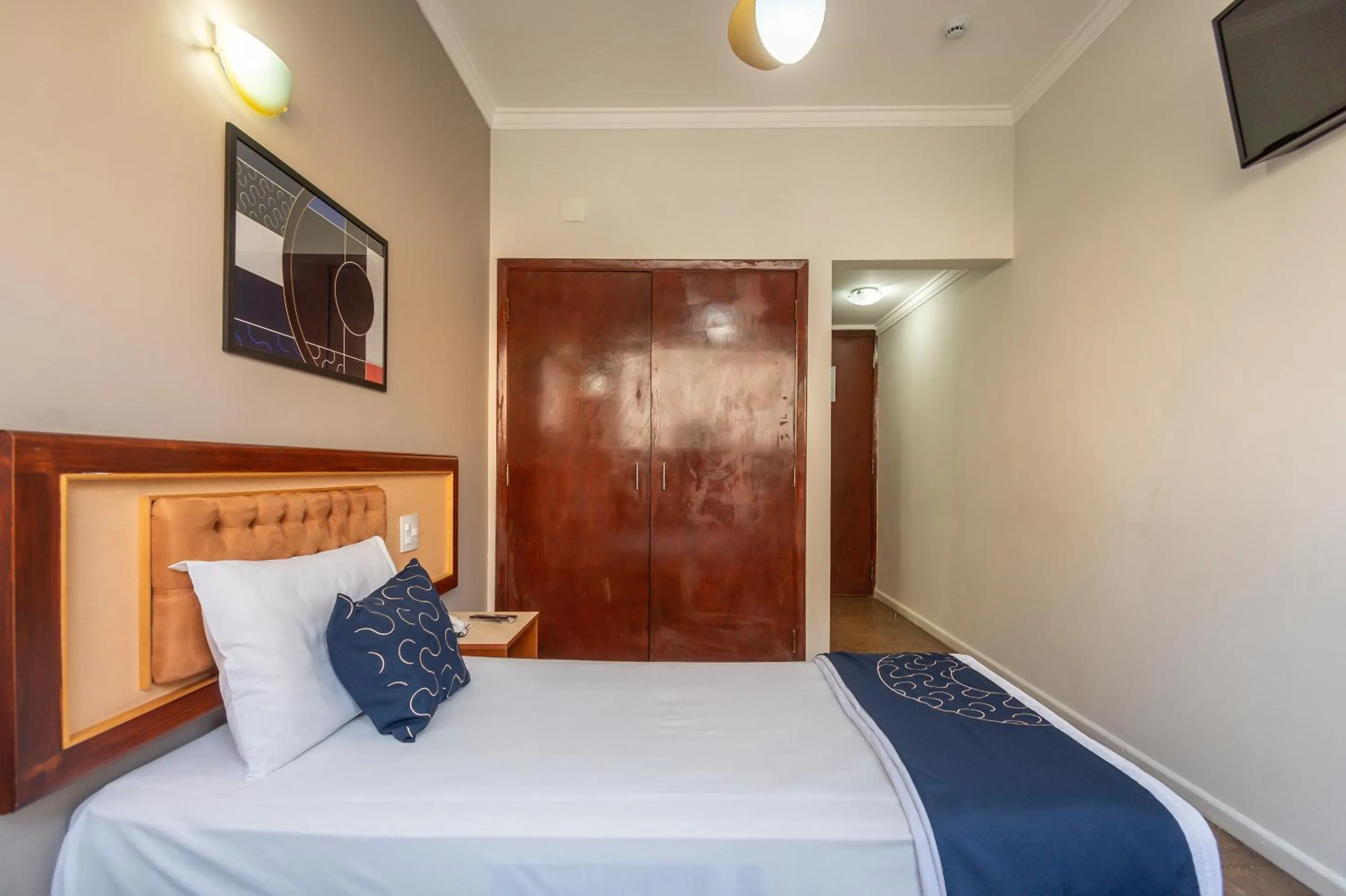 Bedroom, Bed in Rede Andrade Piratininga