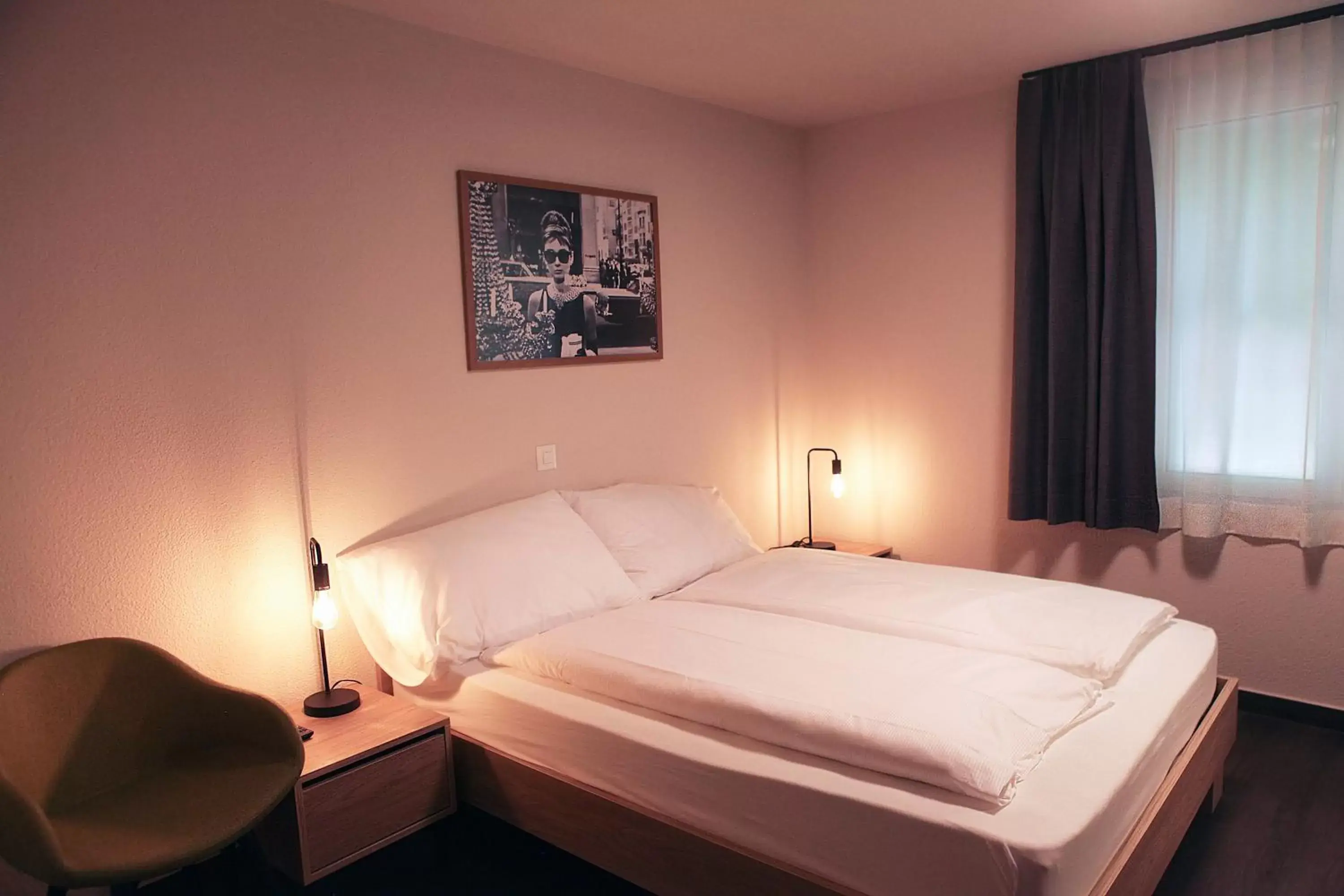 Bed in Dihei - Hotel, Lounge, Bar