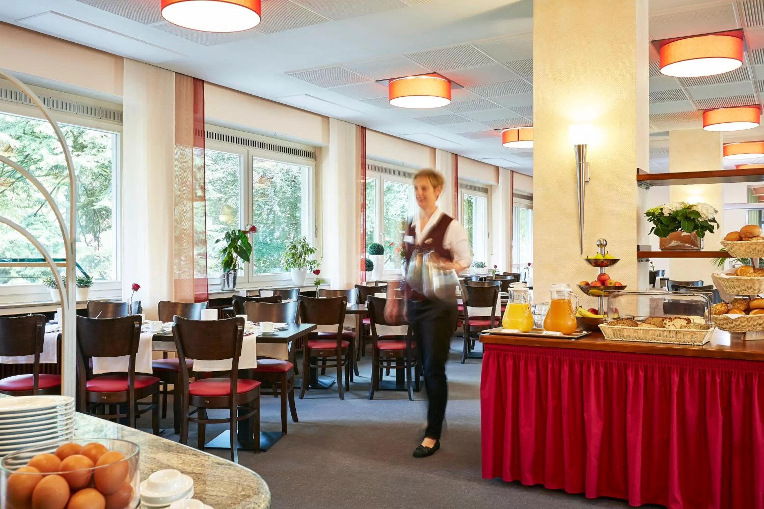 Restaurant/places to eat in IN VIA Hotel