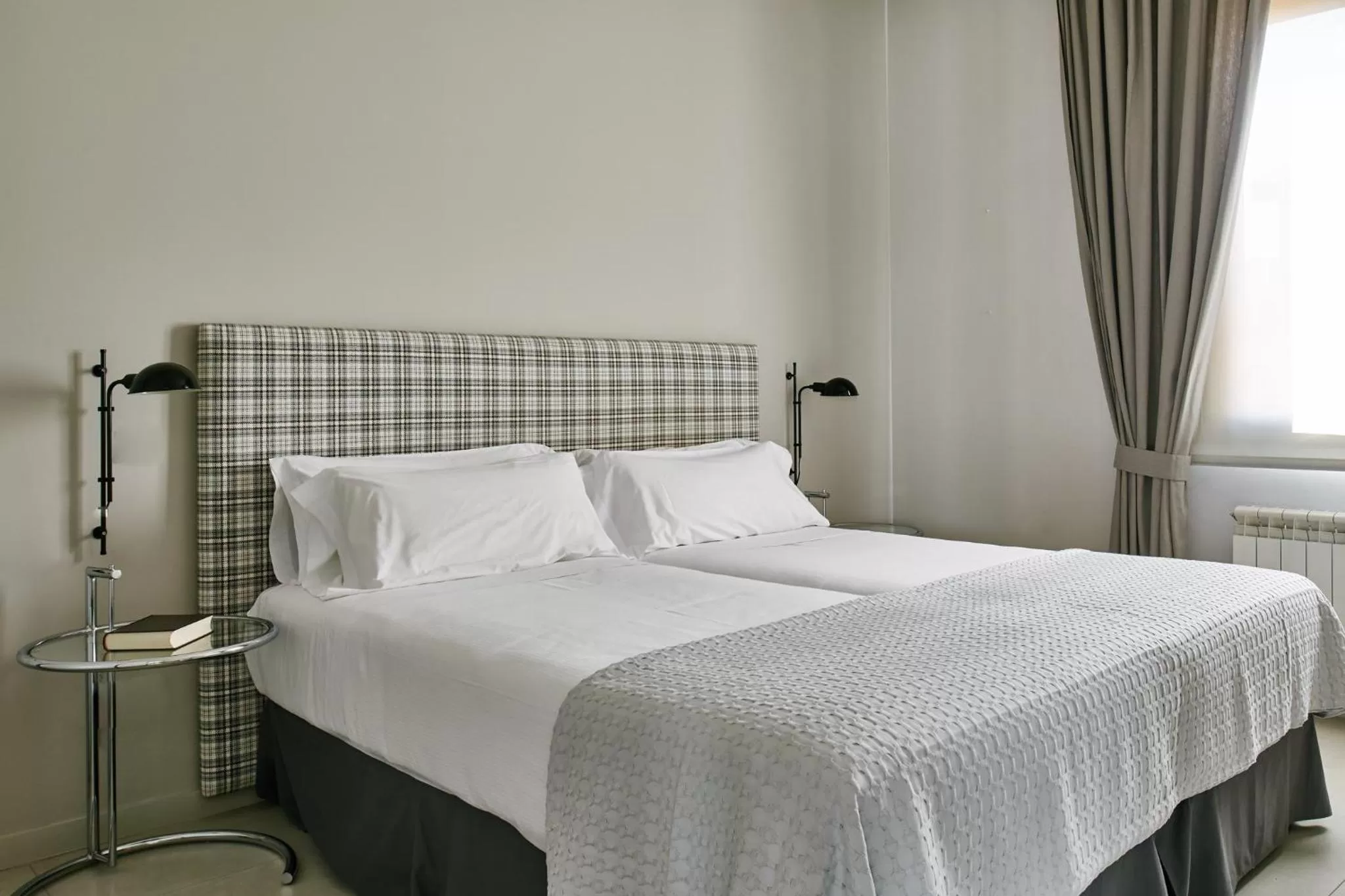 Bed in Regente Hotel