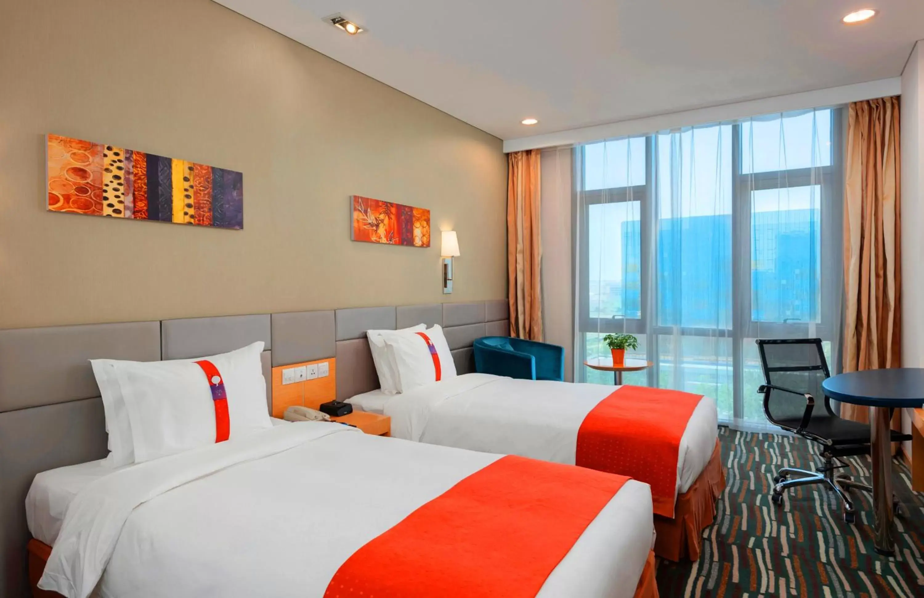 Photo of the whole room, Bed in Holiday Inn Express Beijing Yizhuang, an IHG Hotel