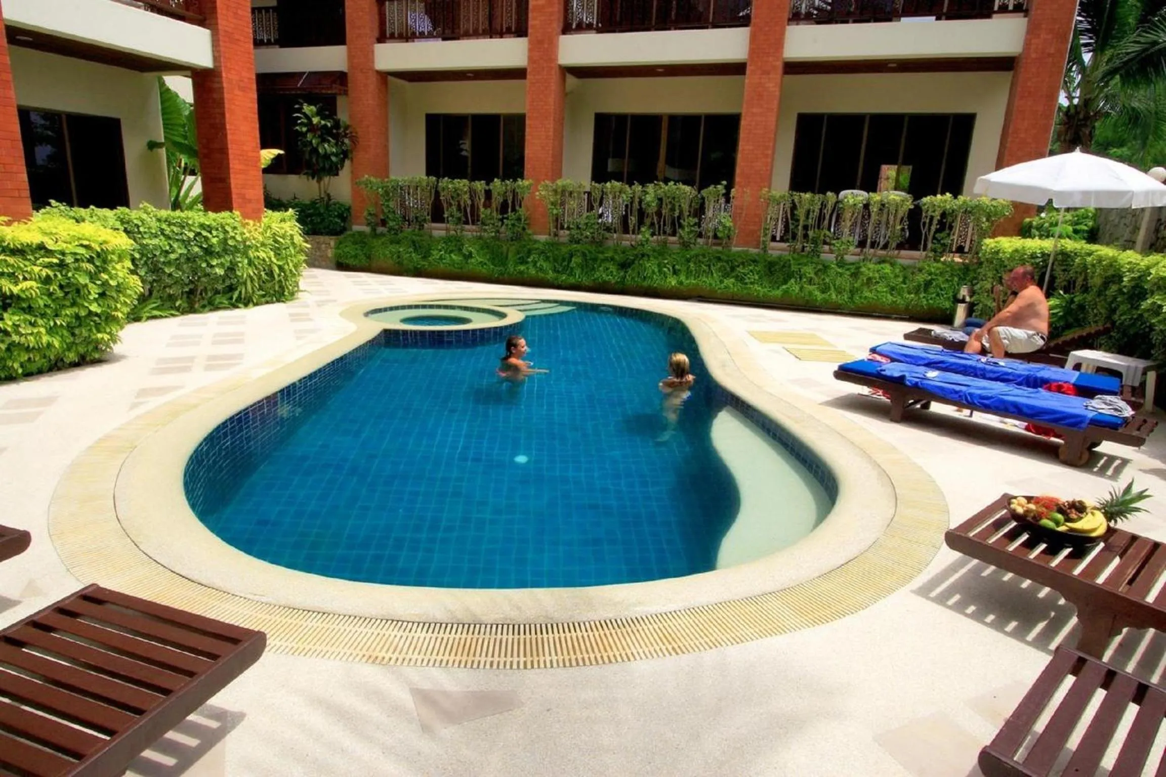 Swimming pool in Sun Hill Hotel Patong