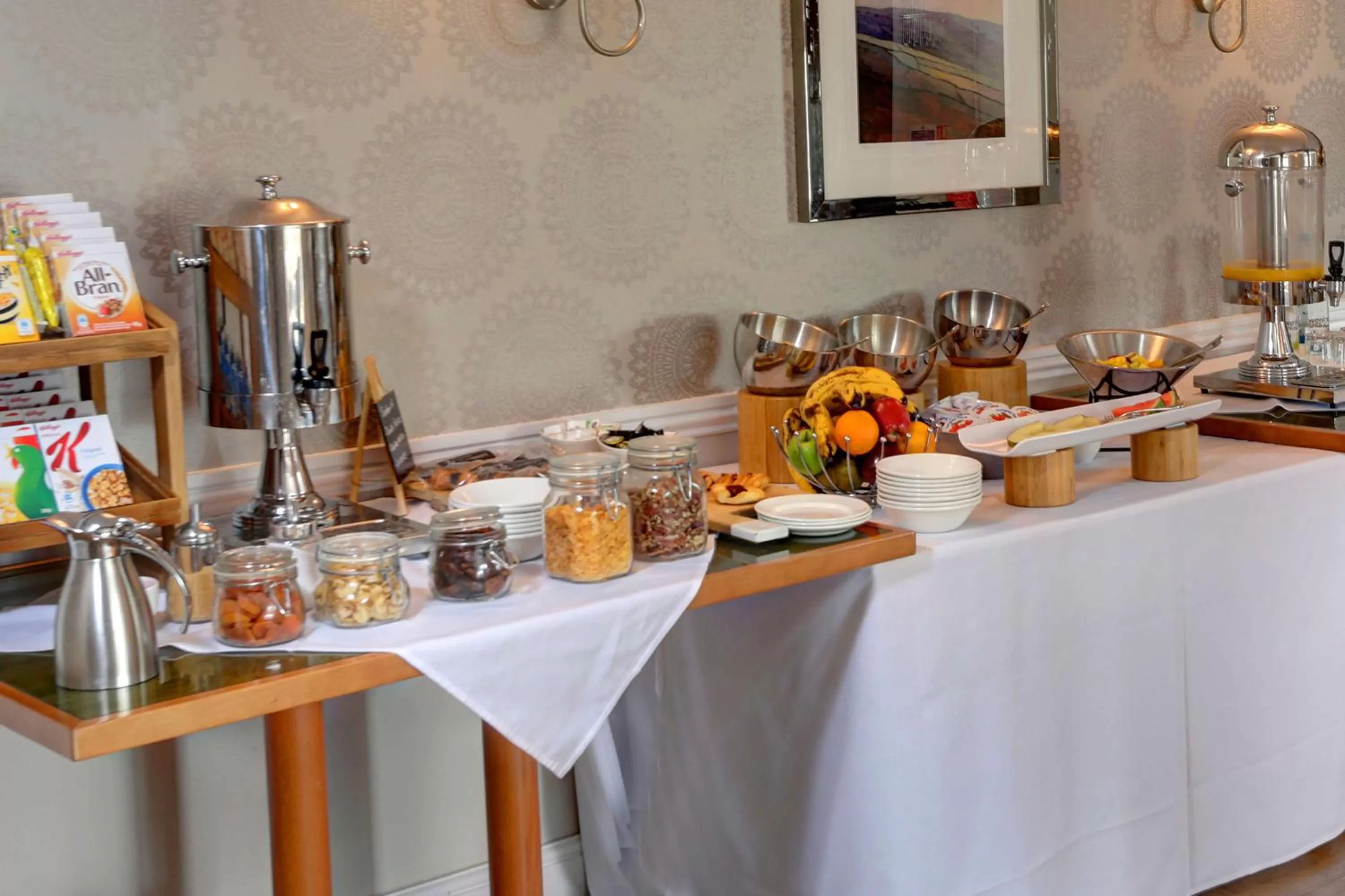 Restaurant/places to eat in Banbury Wroxton House Hotel