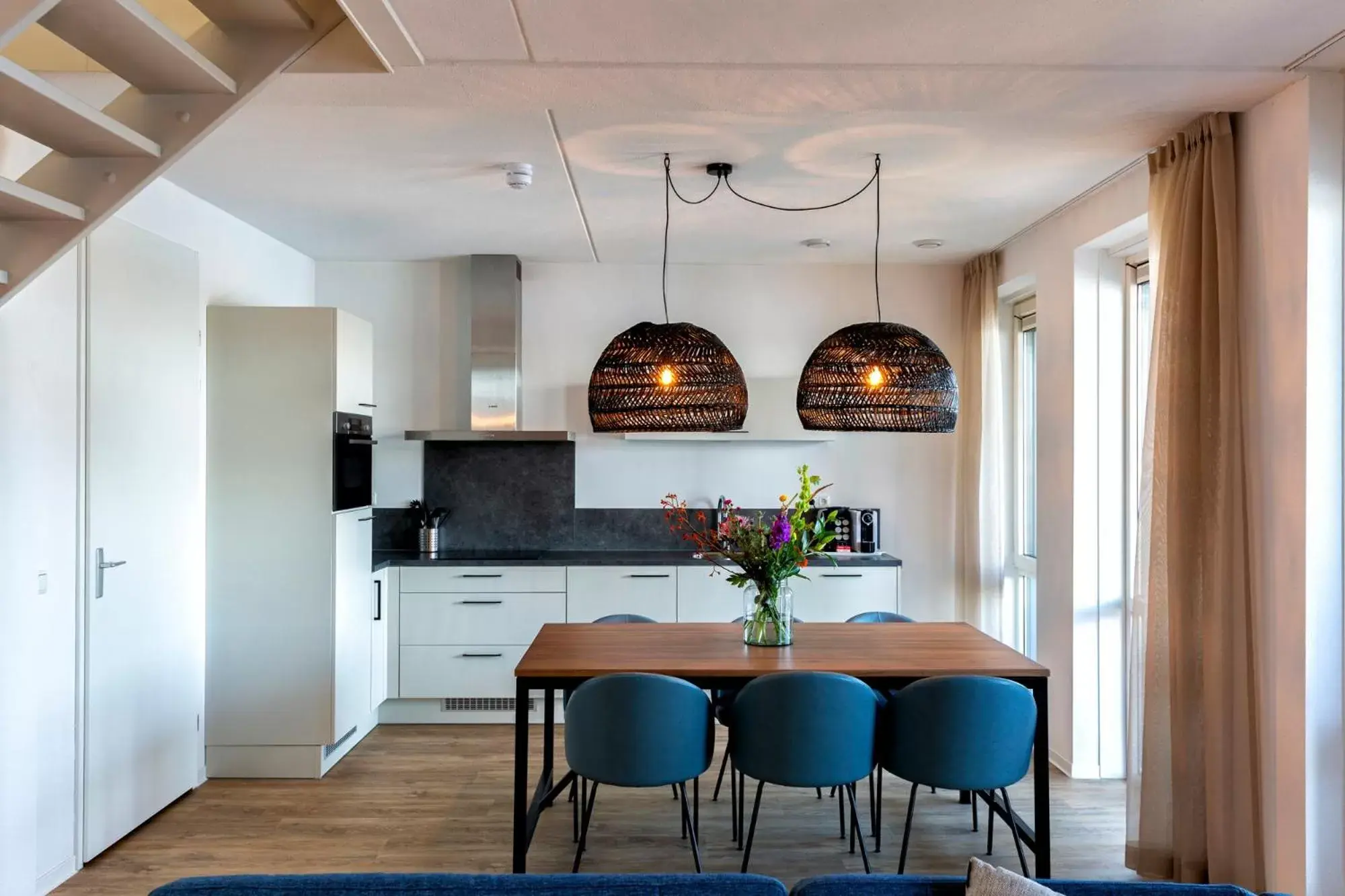 Kitchen or kitchenette, Dining Area in Parc Maasresidence Thorn Hotel Rooms and Apartments