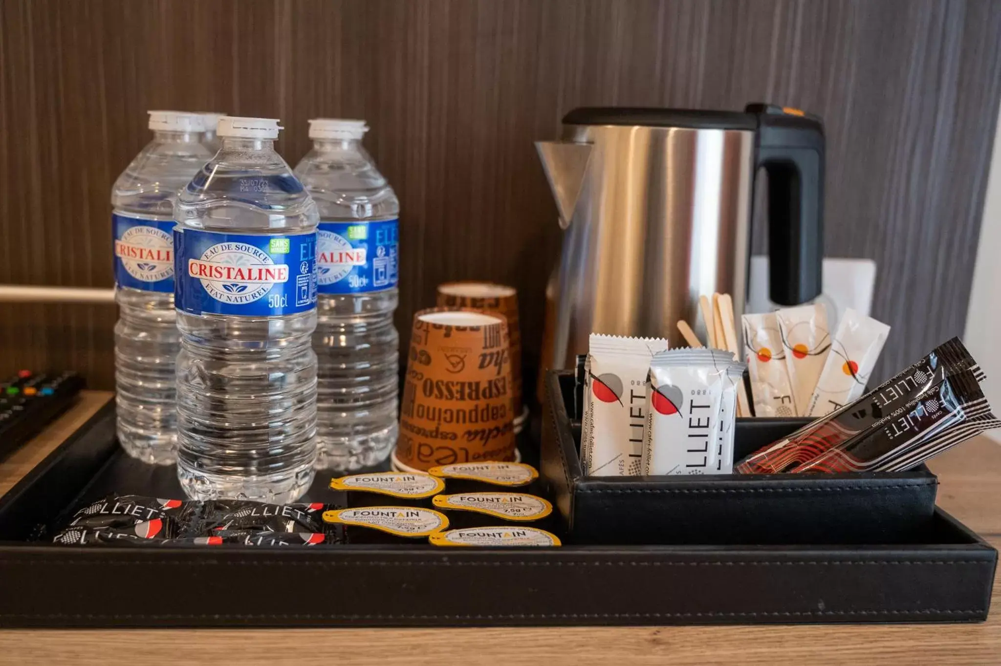 Coffee/tea facilities in Hôtel - Restaurant Le MITIGANA