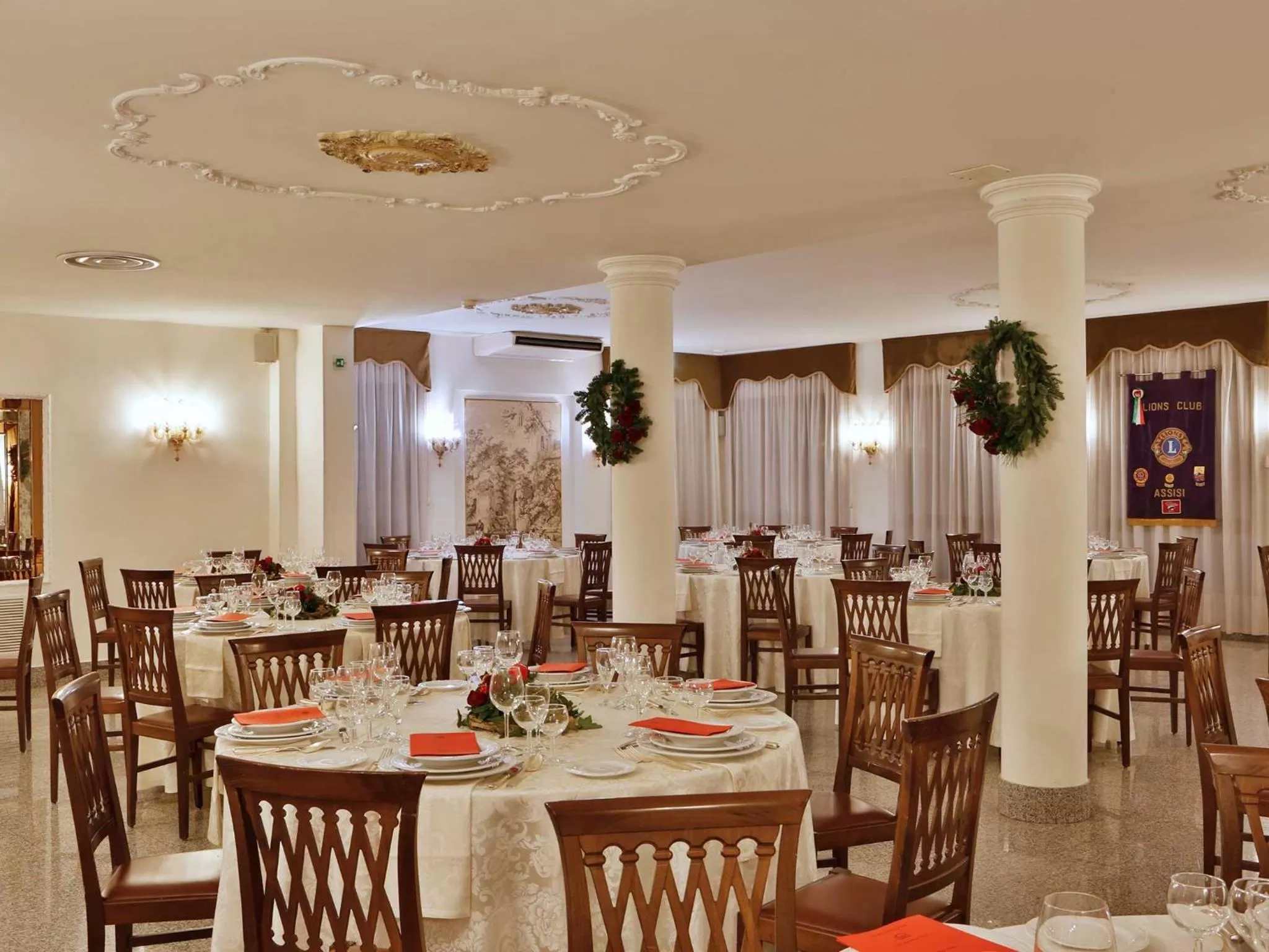 Restaurant/places to eat in Hotel Windsor Savoia