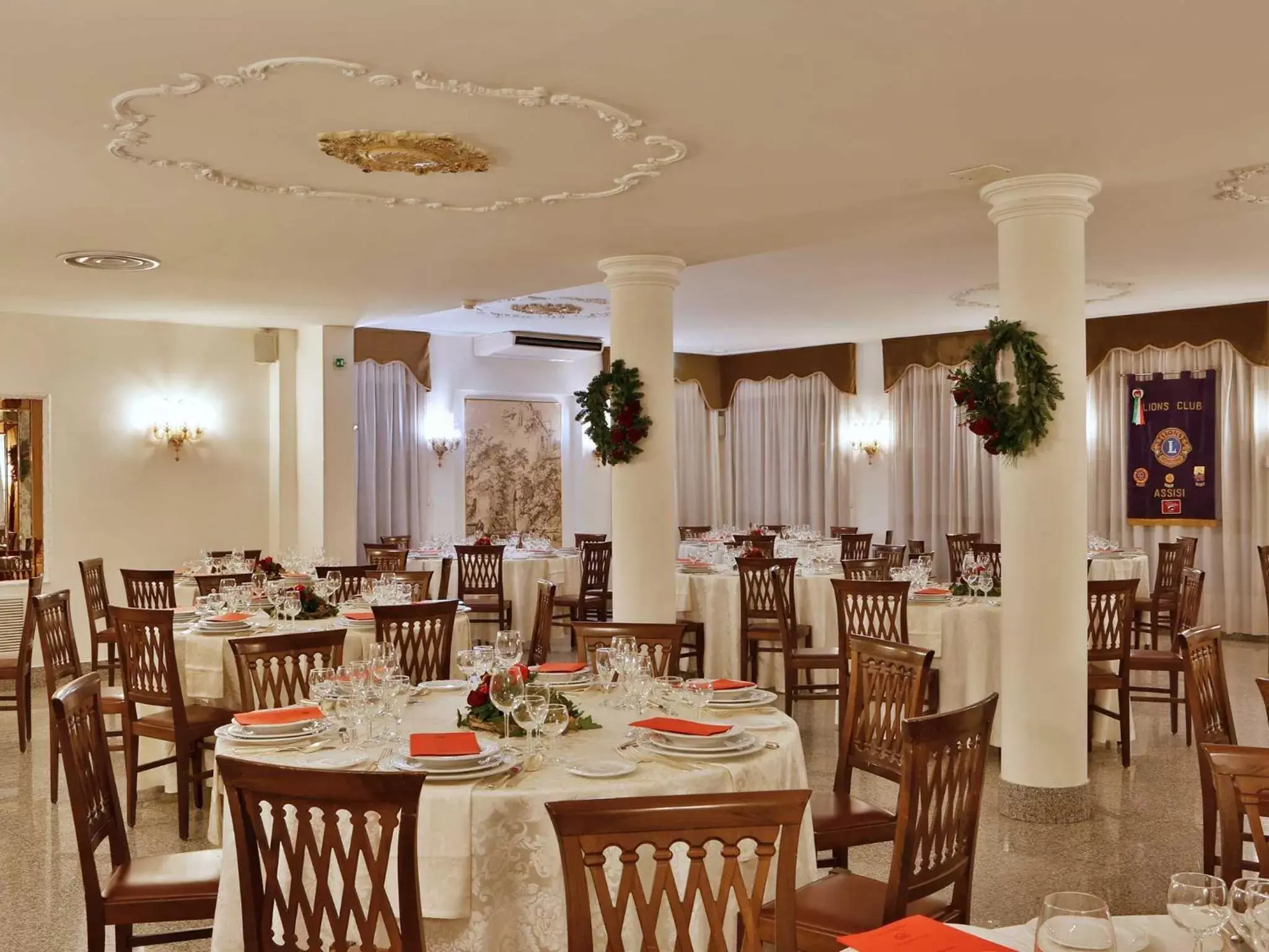 Restaurant/Places to Eat in Hotel Windsor Savoia