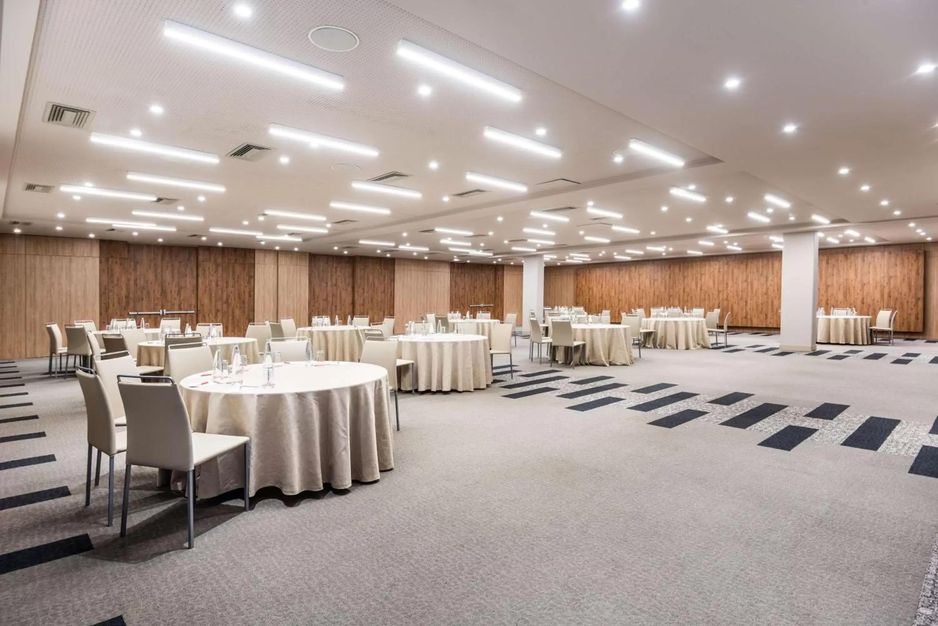 Meeting/conference room, Banquet Facilities in NH Collection Bogota WTC Royal