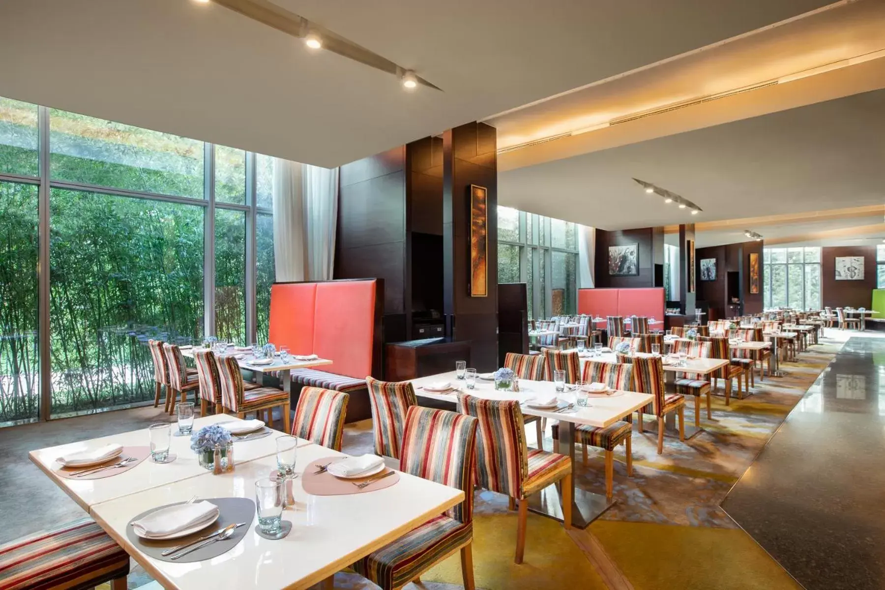 Restaurant/Places to Eat in InterContinental Beijing Beichen, an IHG Hotel