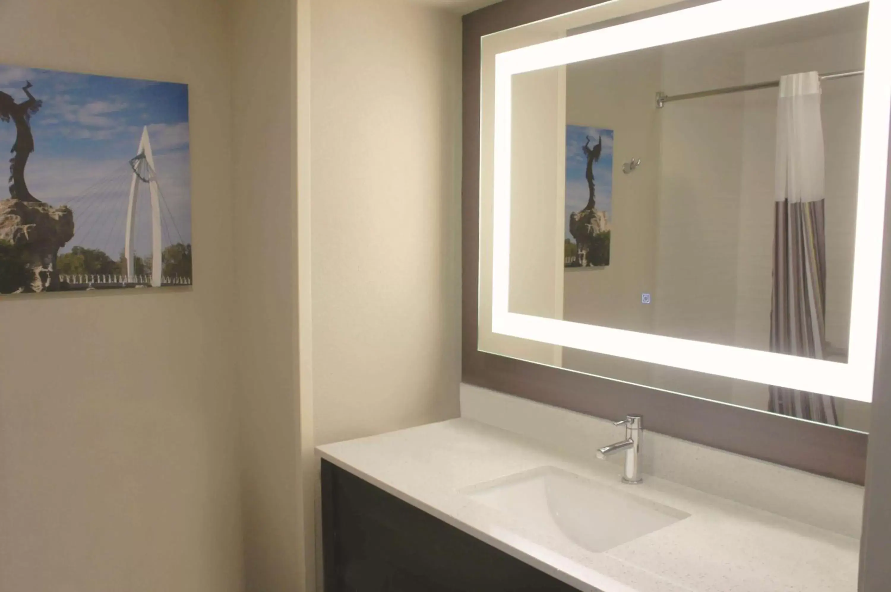 Photo of the whole room, Bathroom in La Quinta by Wyndham Wichita Airport