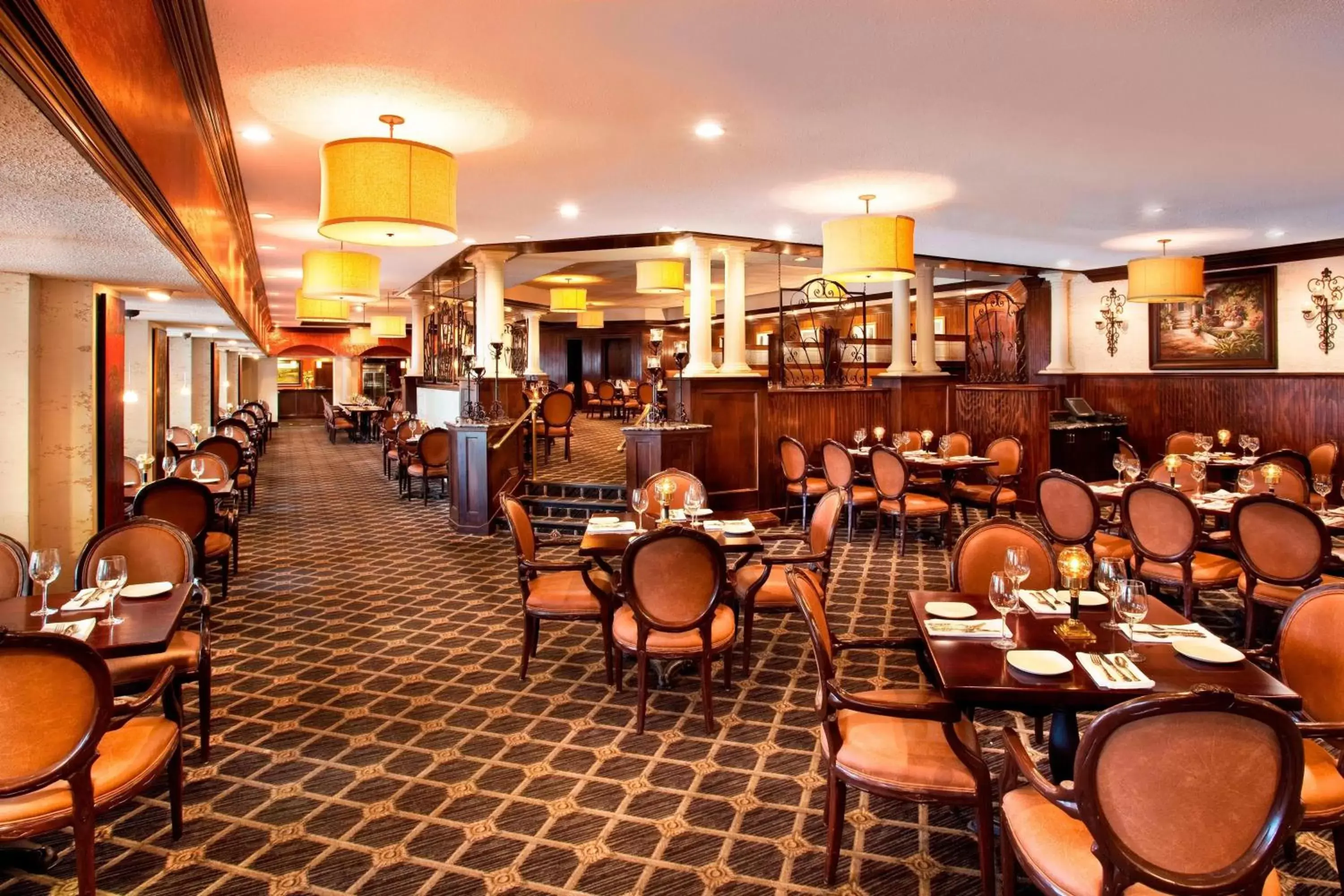 Restaurant/Places to Eat in Sheraton Greensboro