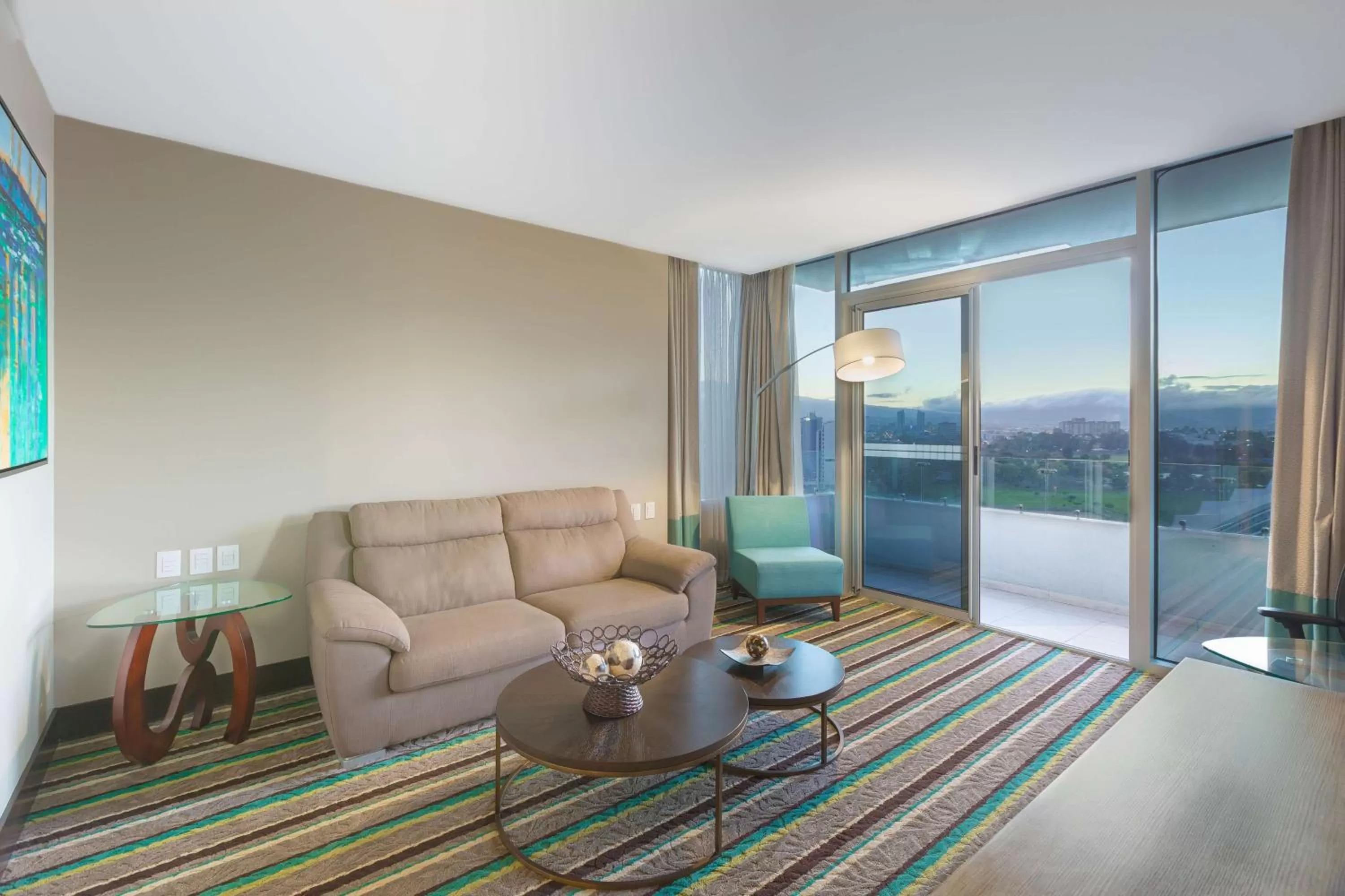 Living room in Hilton Garden Inn San Jose La Sabana, Costa Rica