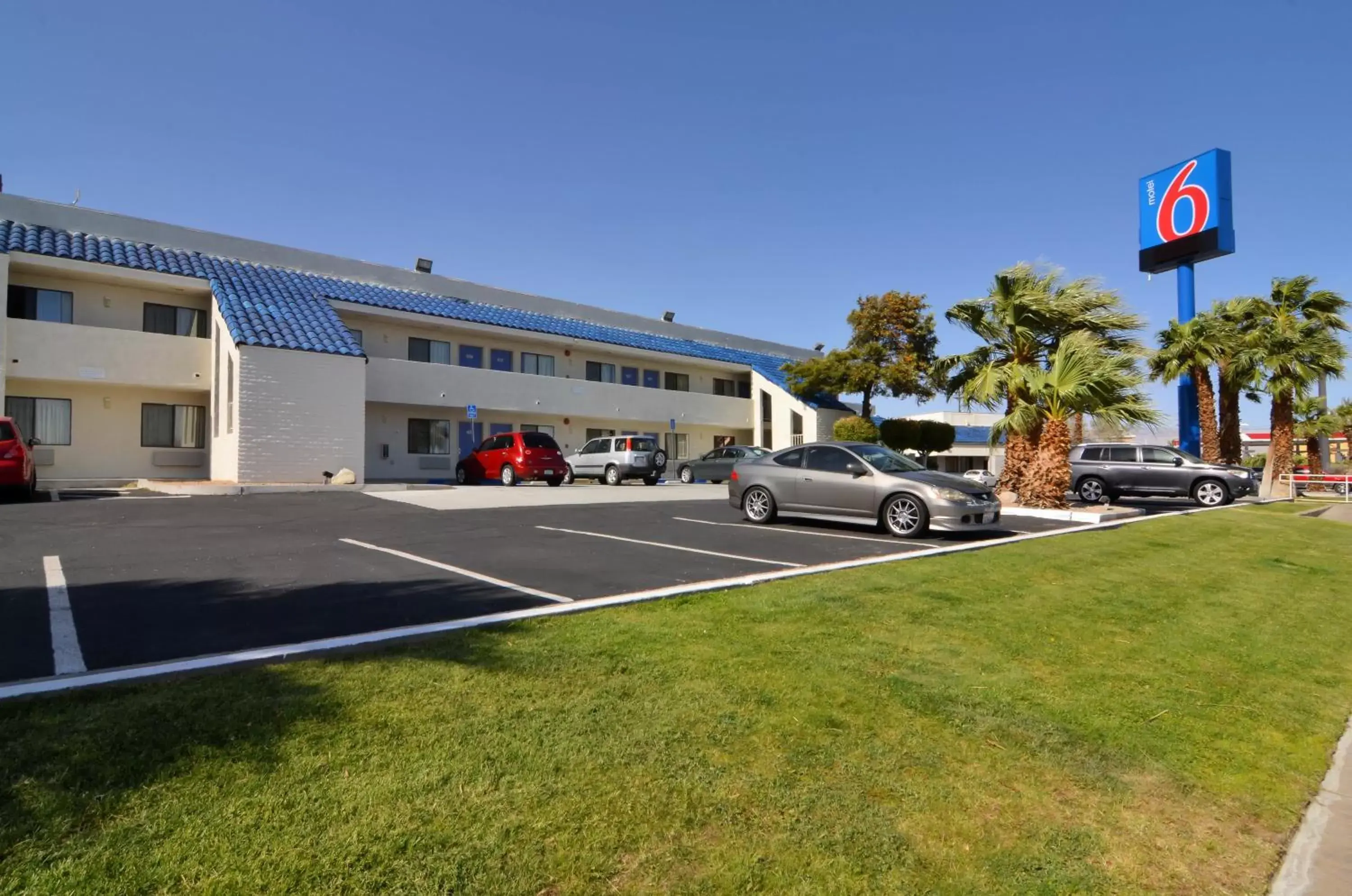 Facade/entrance, Property Building in Motel 6-North Palm Springs, CA - North