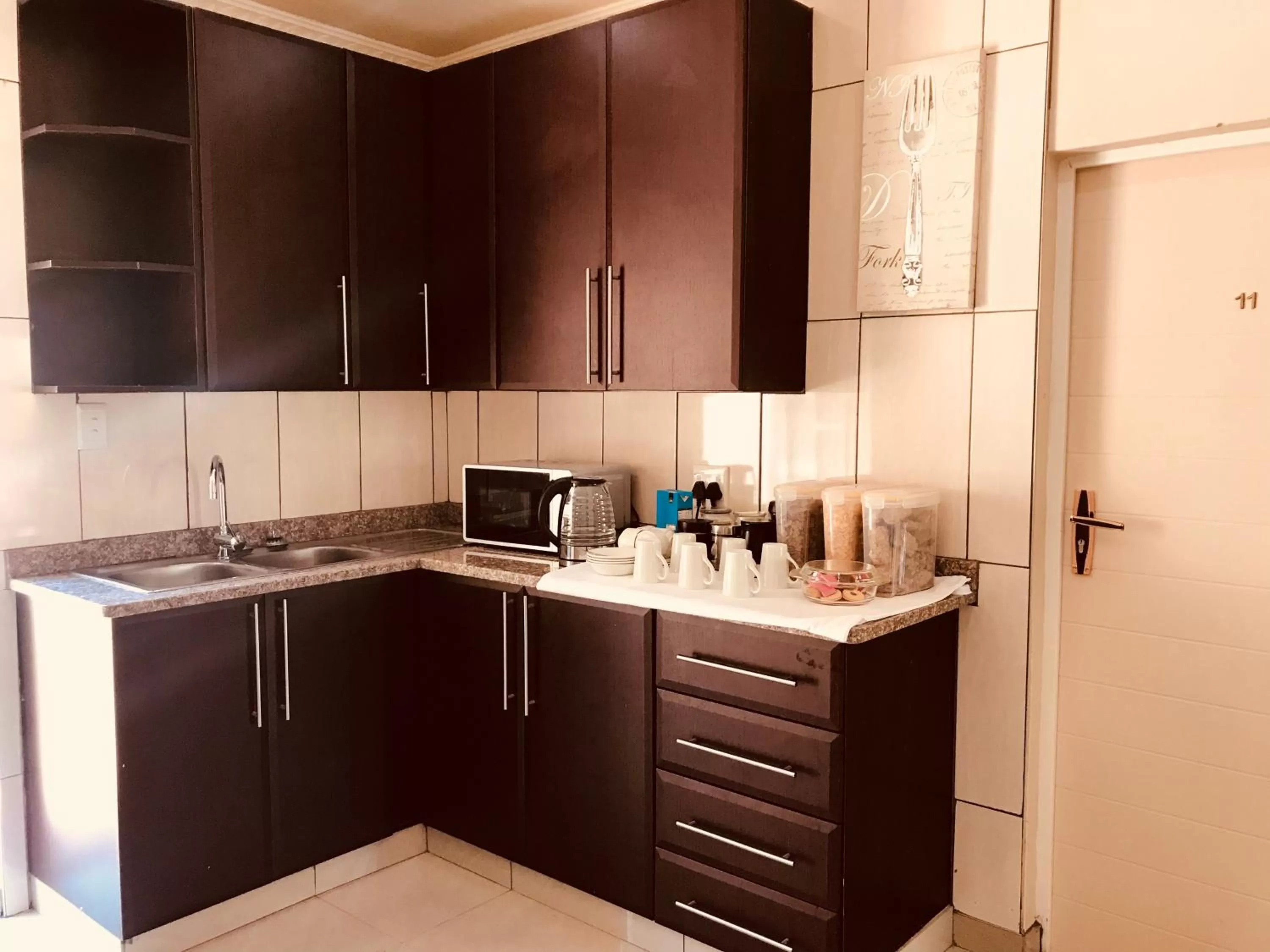 Jay and Bee Guesthouse