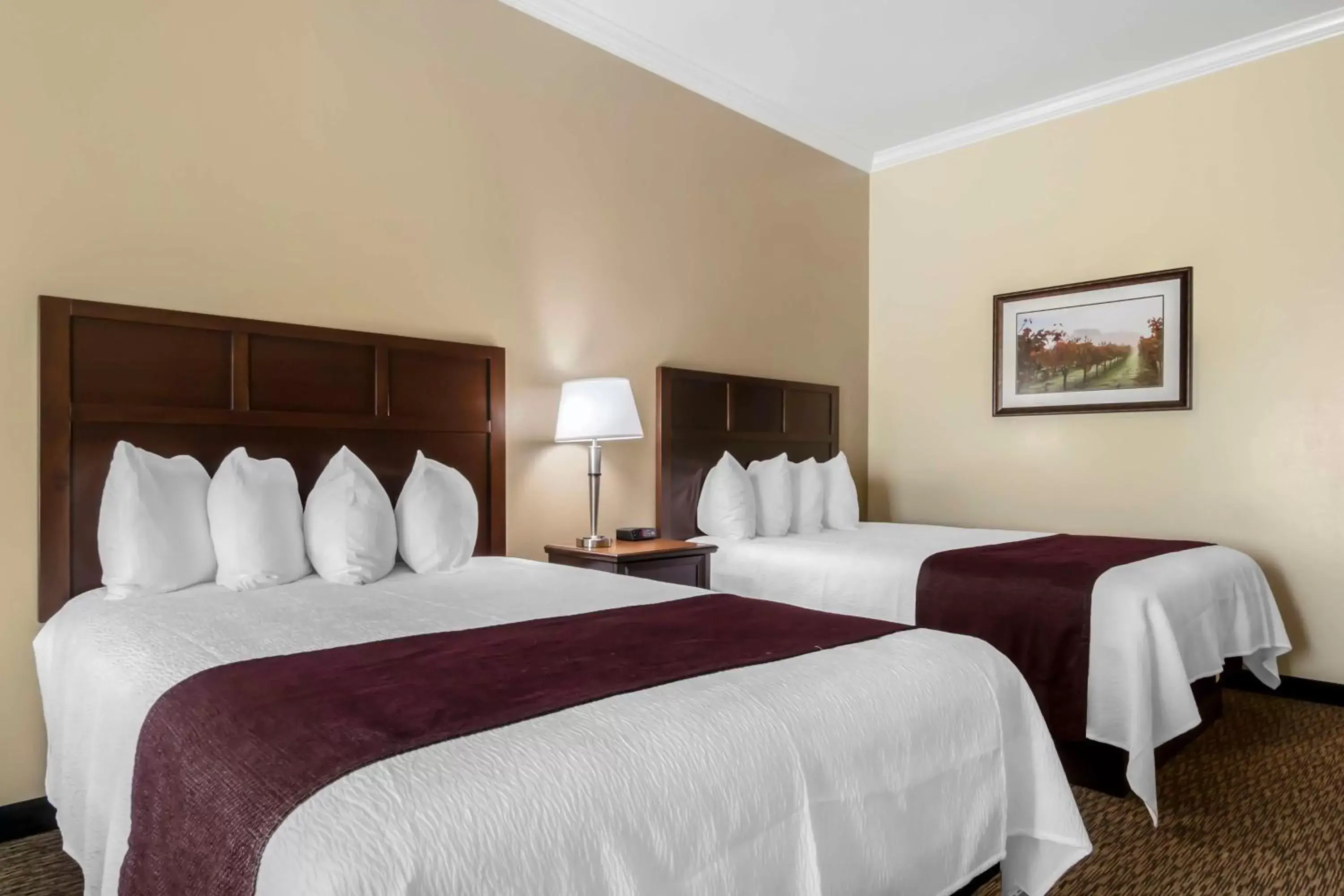 Bedroom, Bed in Best Western Plus Grapevine Inn