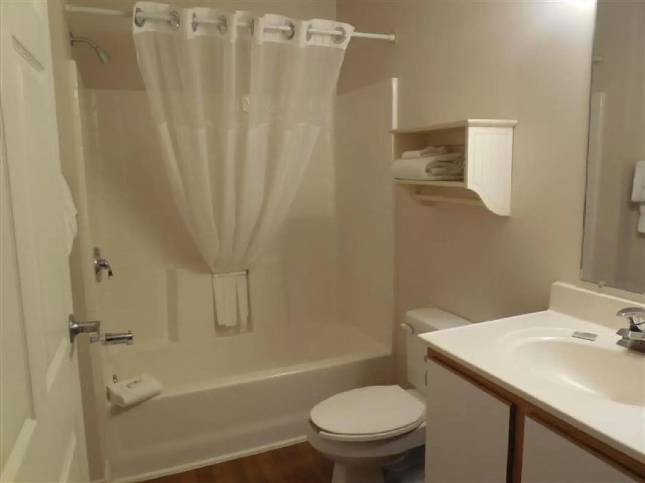 Bathroom in Affordable Suites Myrtle Beach