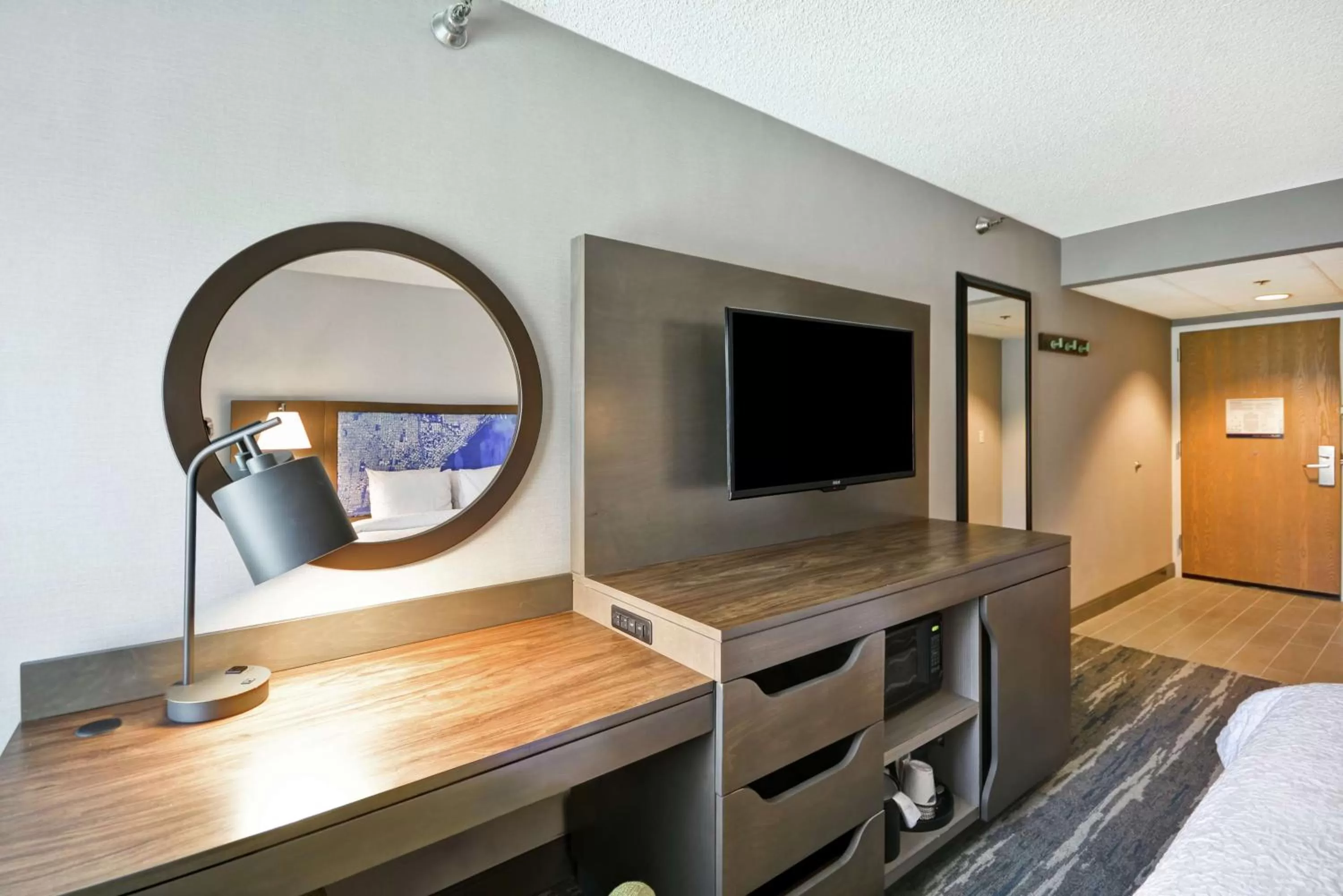 Bedroom, Bed in Hampton Inn Seattle/Southcenter