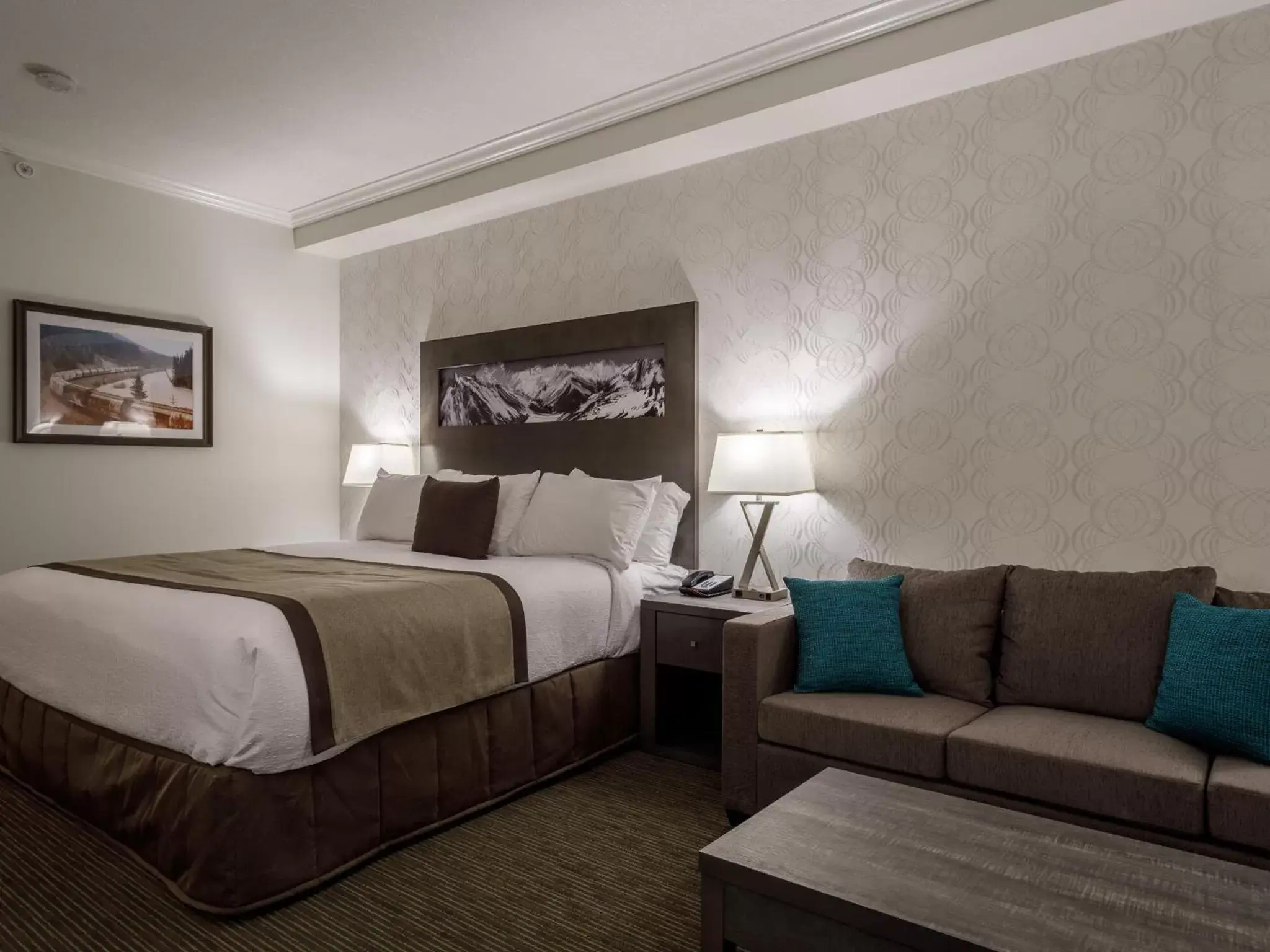 Bed in Ramada by Wyndham Revelstoke