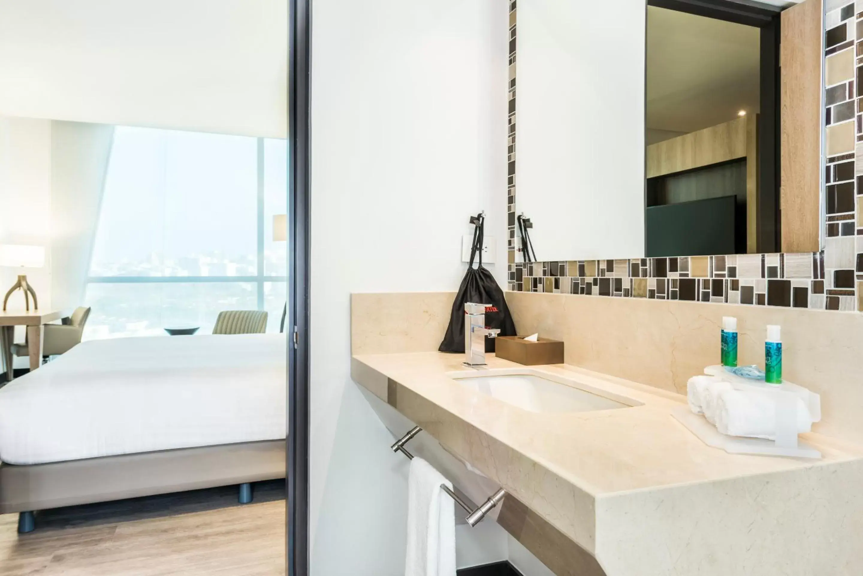 Bathroom in Holiday Inn Express - Barranquilla Buenavista, an IHG Hotel